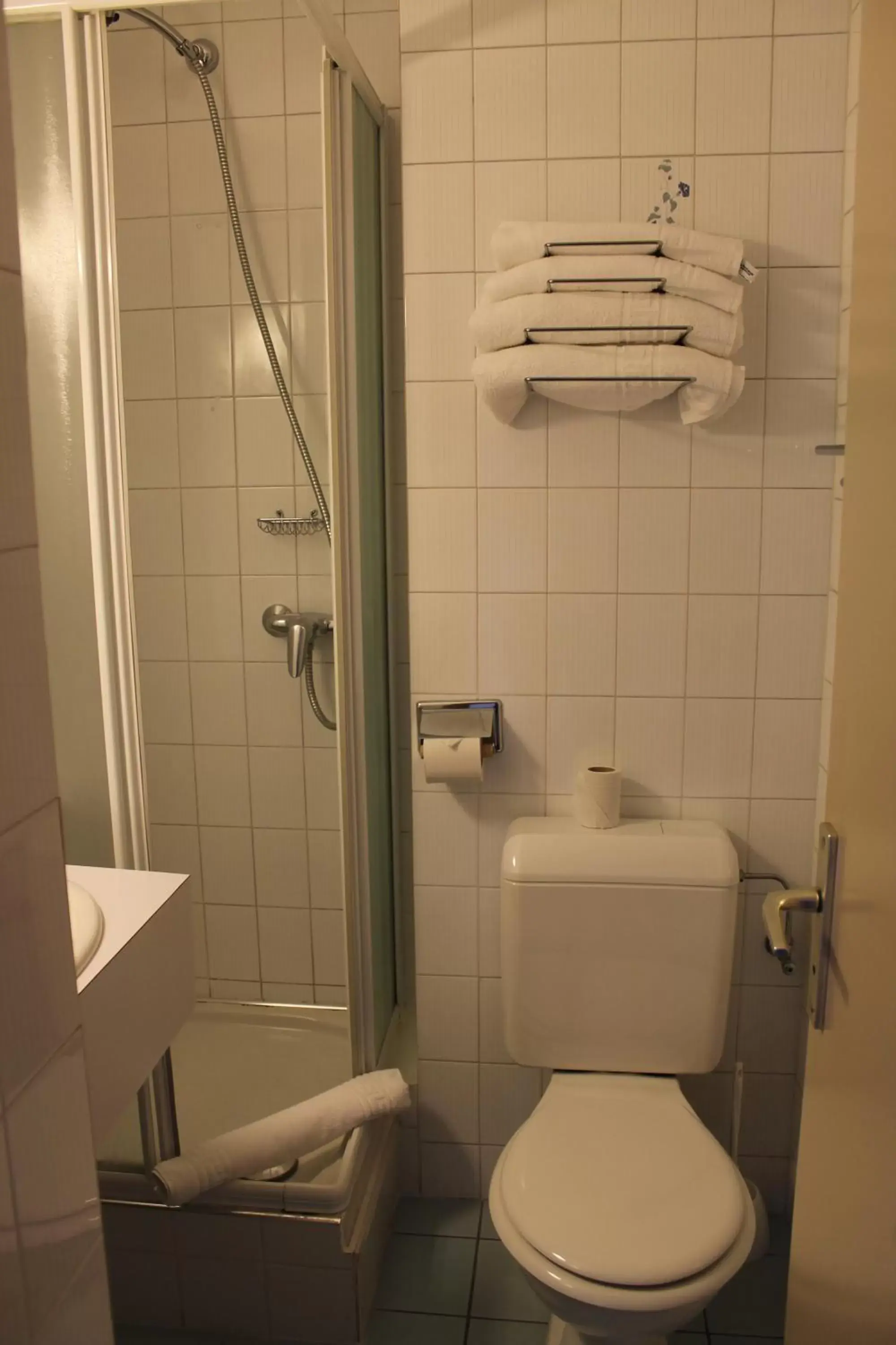 Bathroom in Hôtel National