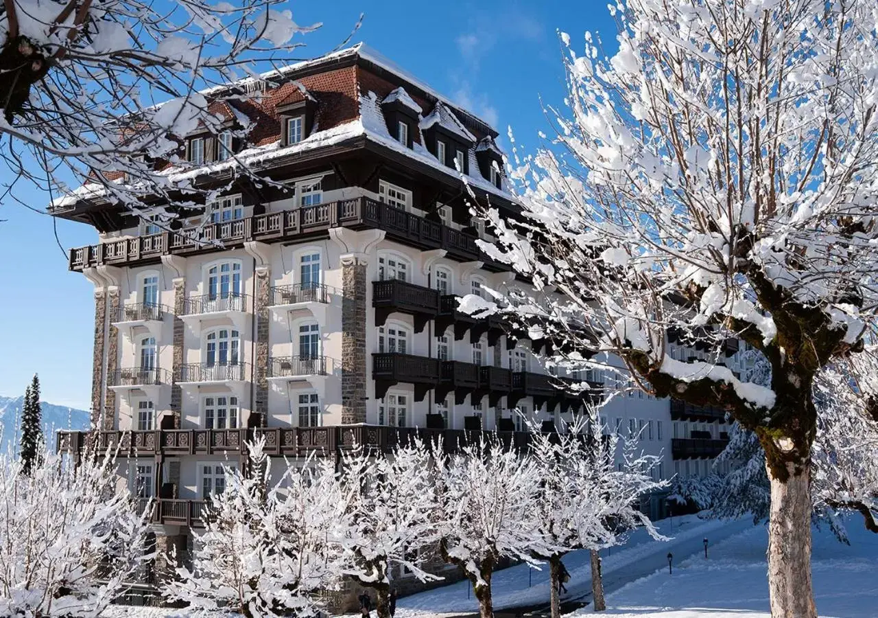 Property building, Winter in Villars Palace