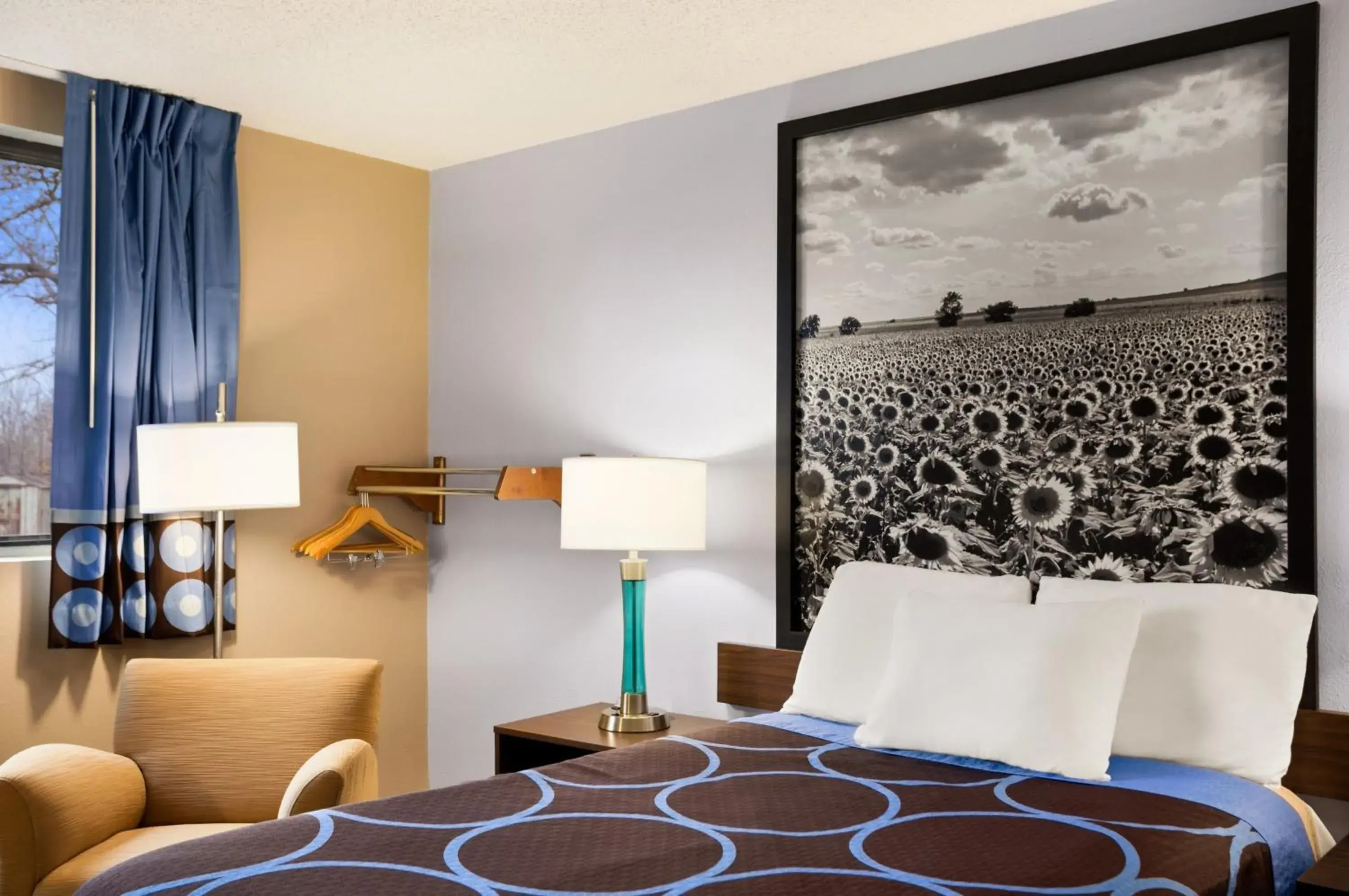 Bed in Americas Best Value Inn Pittsburg Bed in Americas Best Value Inn Pittsburg