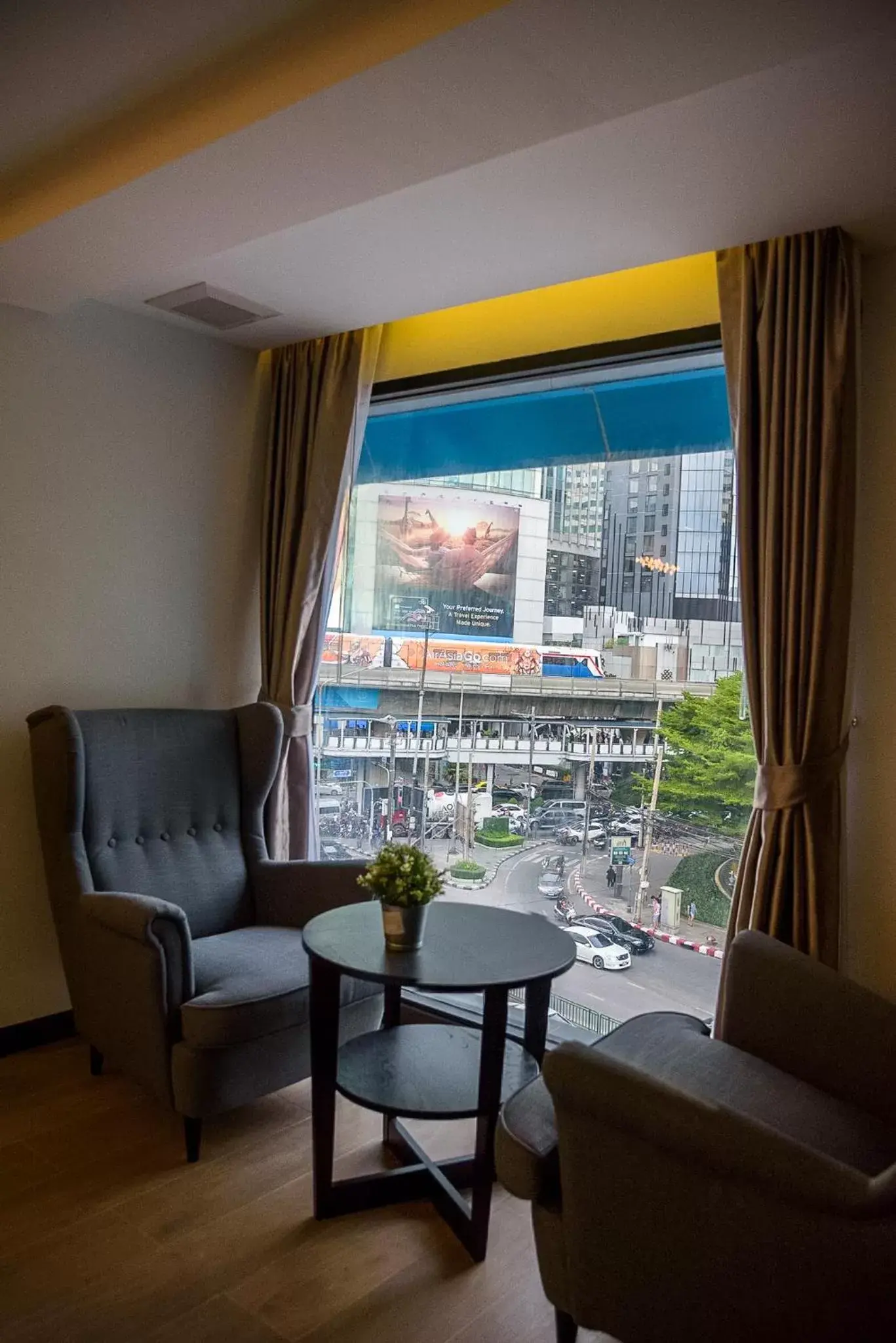 Living room, Seating Area in The Connex Asoke