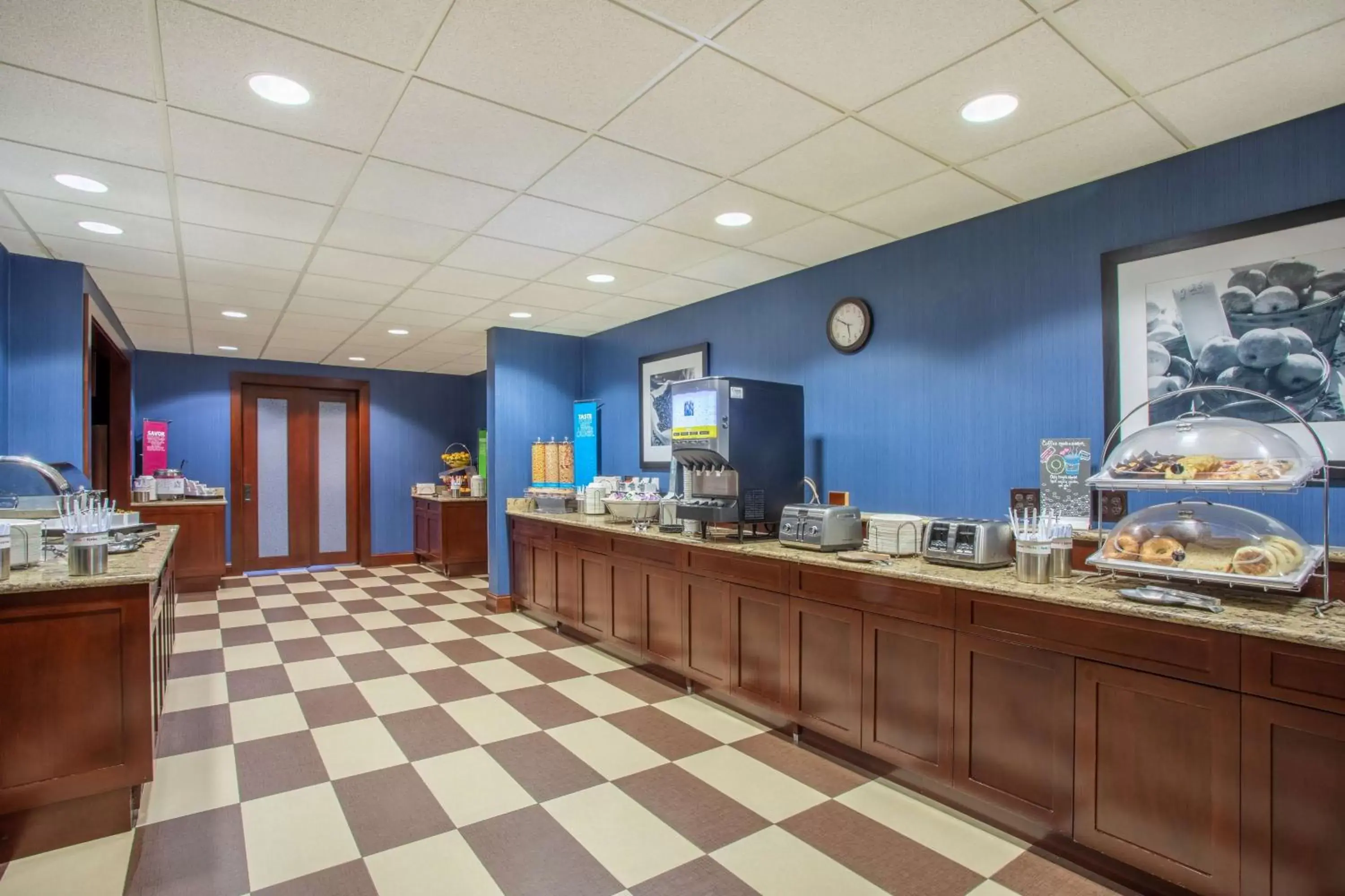 Dining area, Restaurant/Places to Eat in Hampton Inn Fishkill