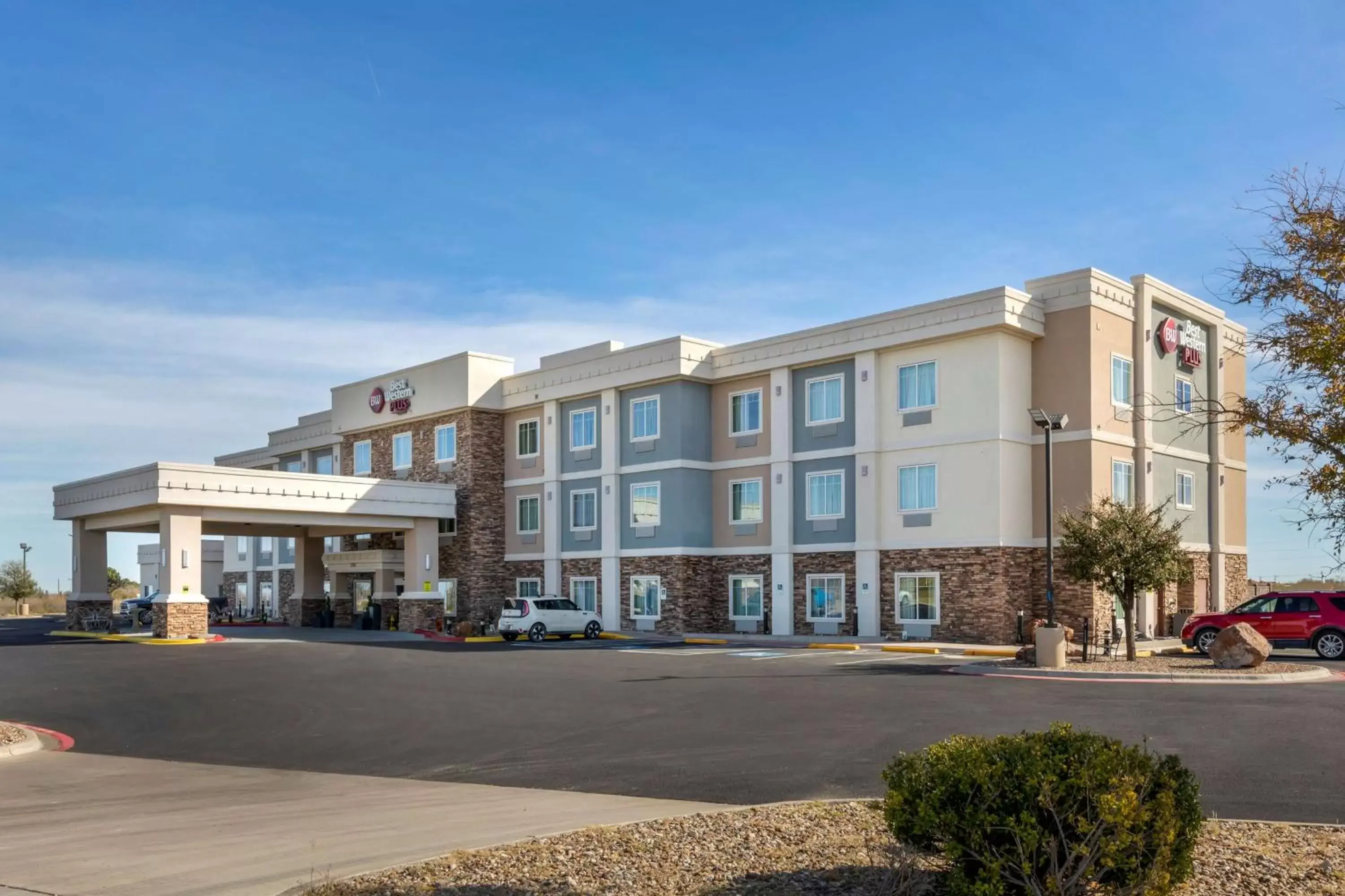 Property building in Best Western Plus Fort Stockton Hotel Property building in Best Western Plus Fort Stockton Hotel