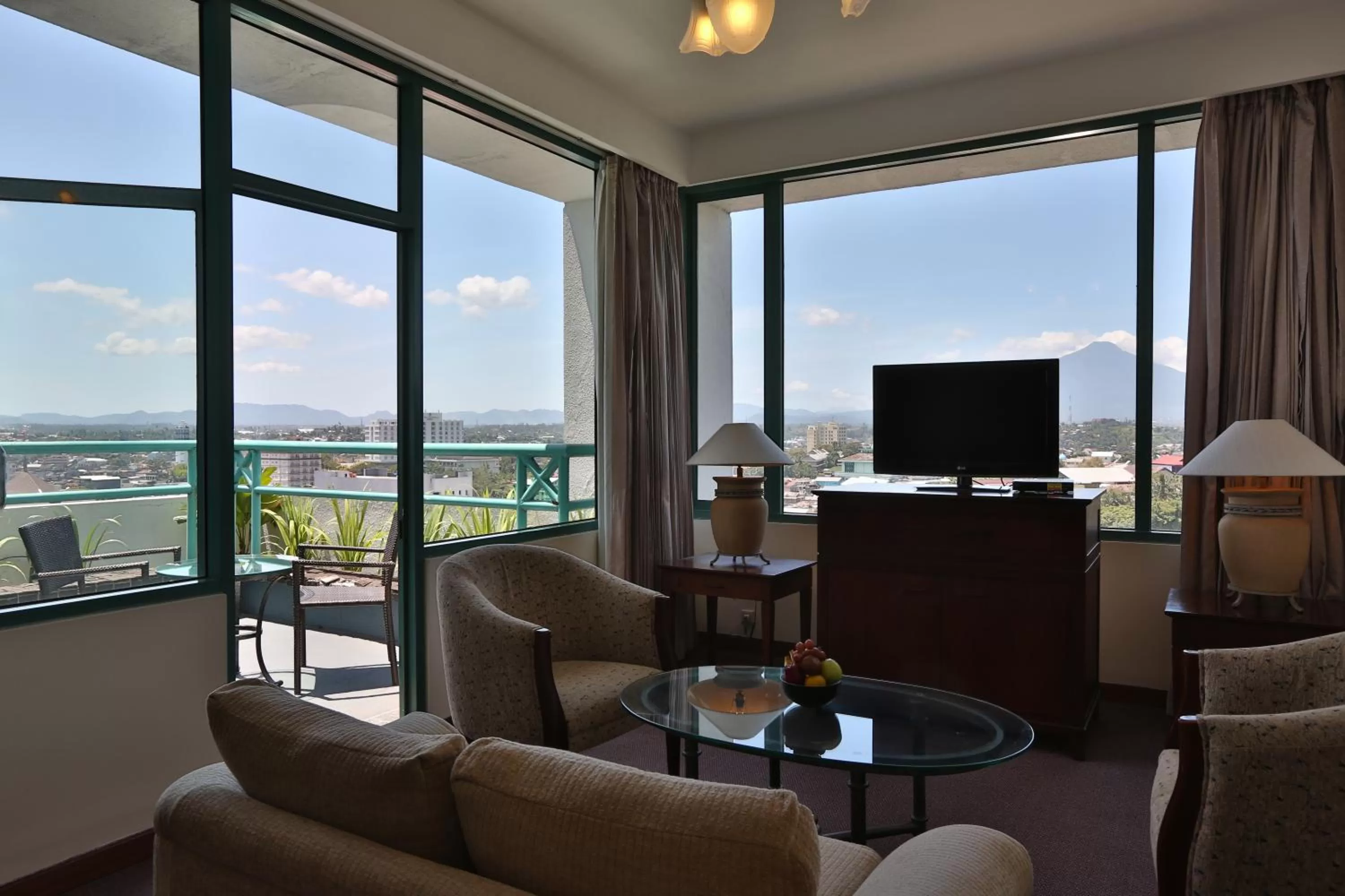 Living room in Aryaduta Manado