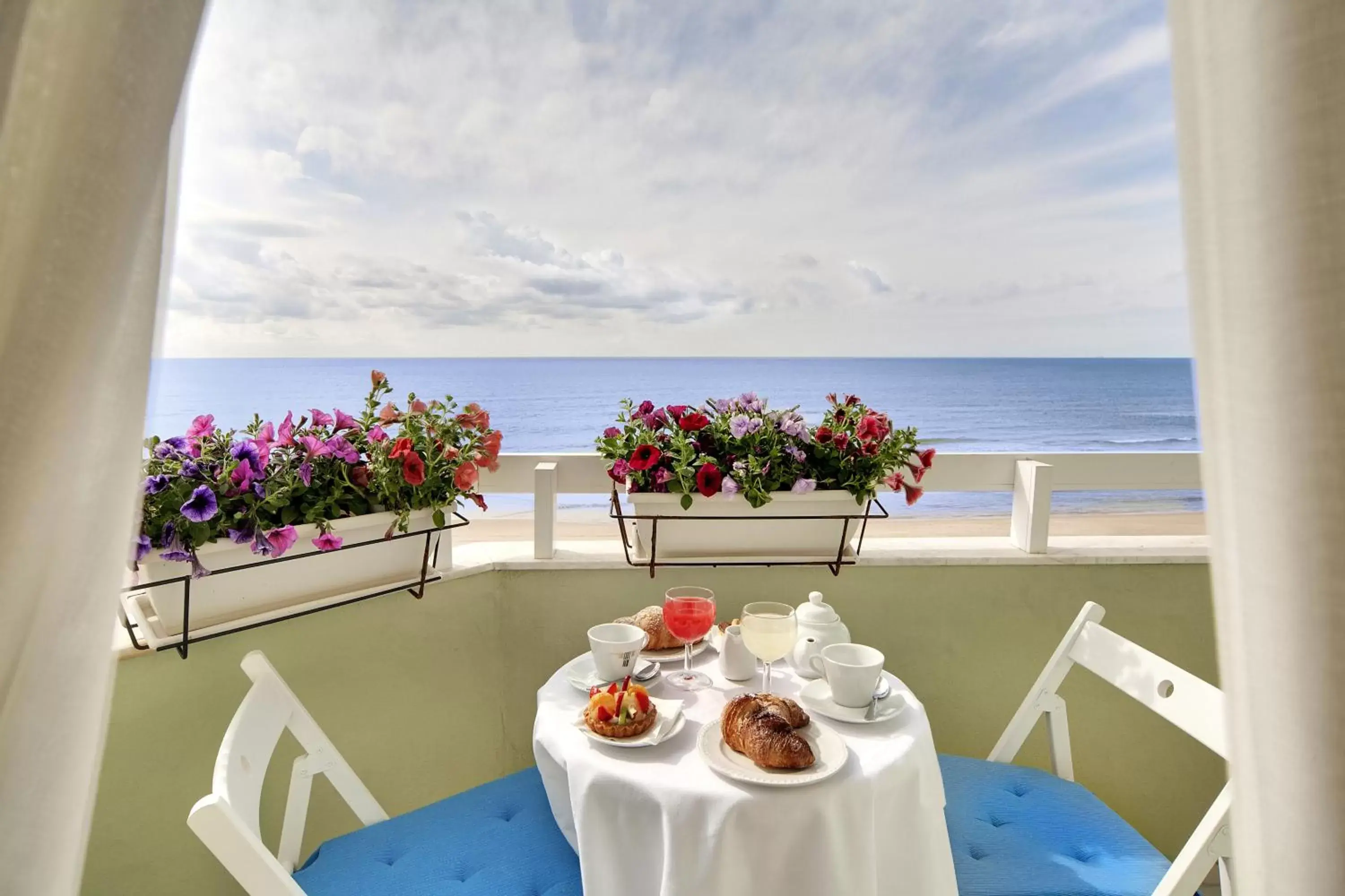 Balcony/Terrace in Hotel Mida