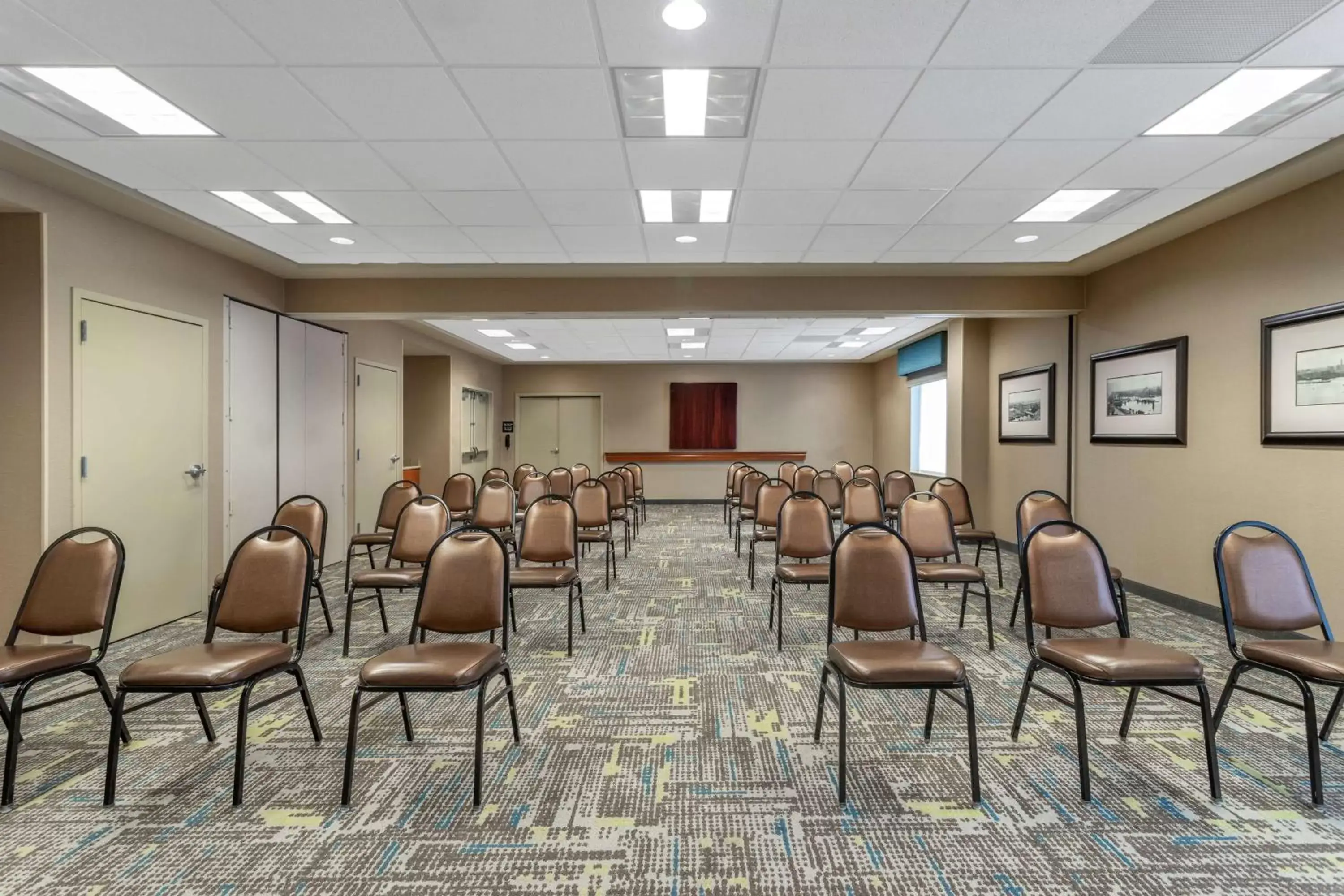Meeting/conference room in Hampton Inn & Suites Minneapolis St. Paul Airport - Mall of America