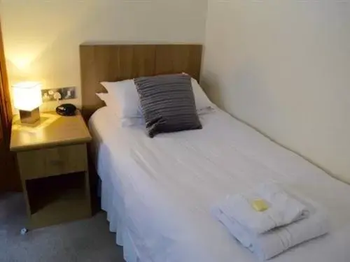 Single Room with Shower - single occupancy in The George Single Room with Shower - single occupancy in The George