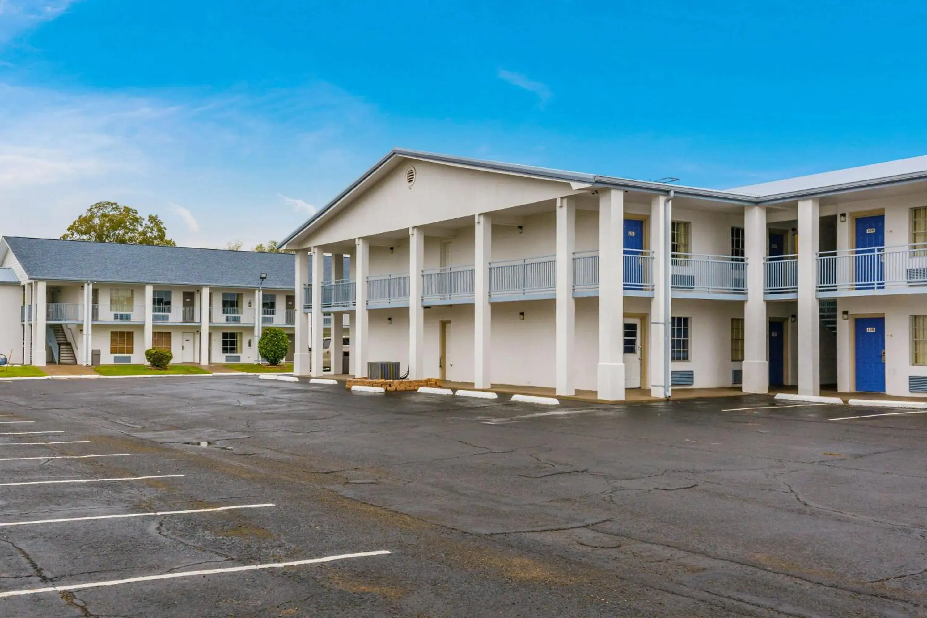 Property Building in Motel 6-Alexandria, LA - South