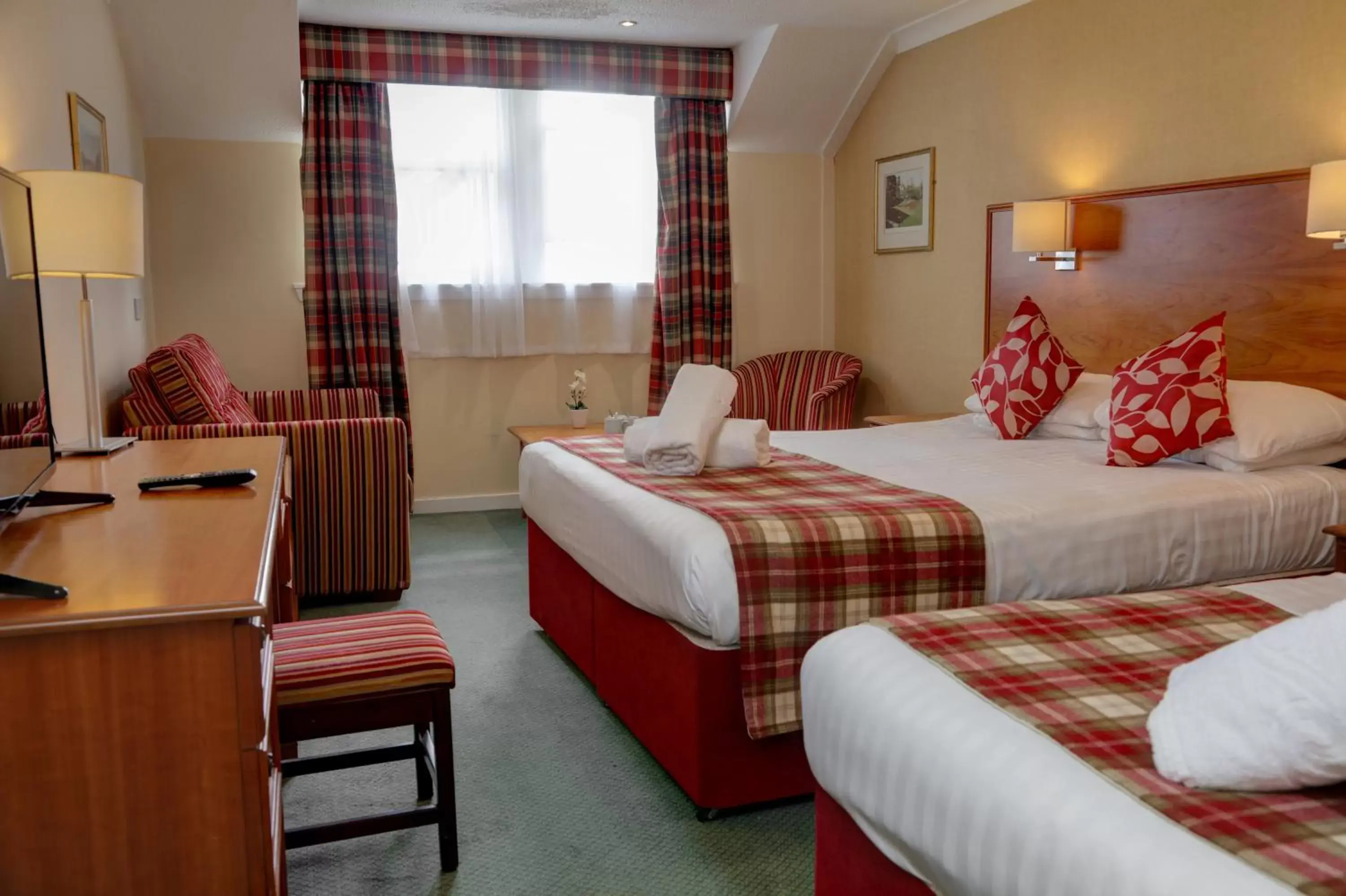Bedroom, Bed in The Winnock Hotel
