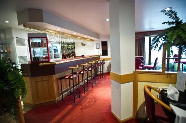 Restaurant/places to eat in Centrepoint Motor Inn