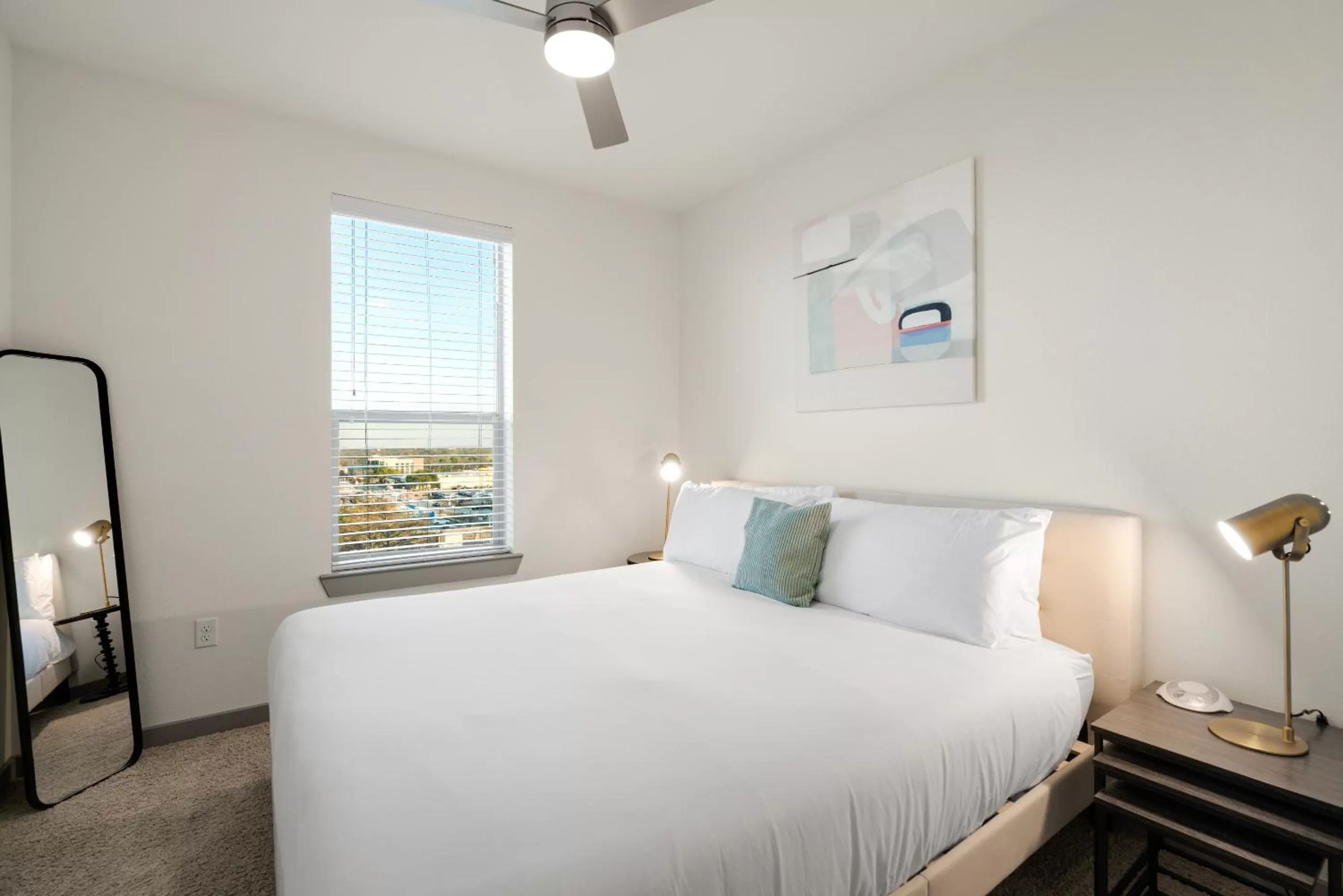 Two-Bedroom Apartment (Self Check-in with Virtual Front Desk) in Kasa Arlington Dallas