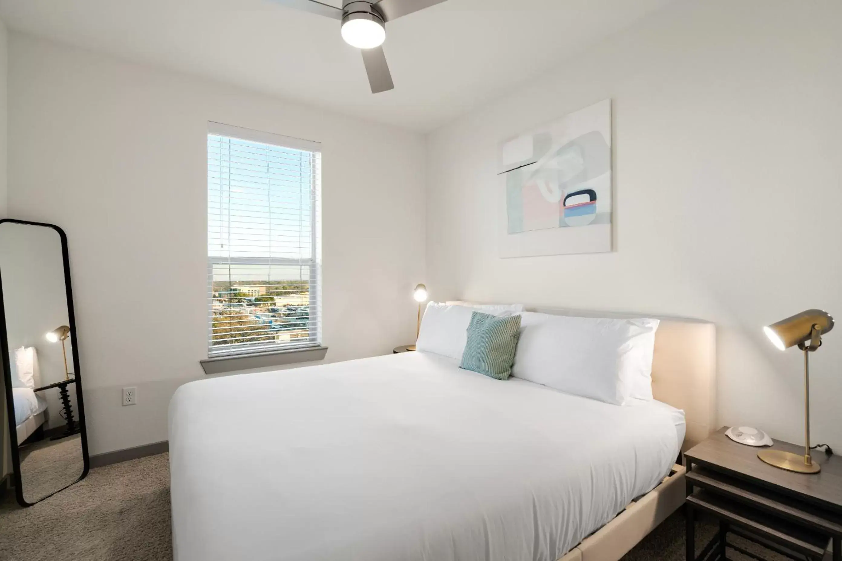 Two-Bedroom Apartment (Self Check-in with Virtual Front Desk) in Kasa Arlington Dallas Two-Bedroom Apartment (Self Check-in with Virtual Front Desk) in Kasa Arlington Dallas