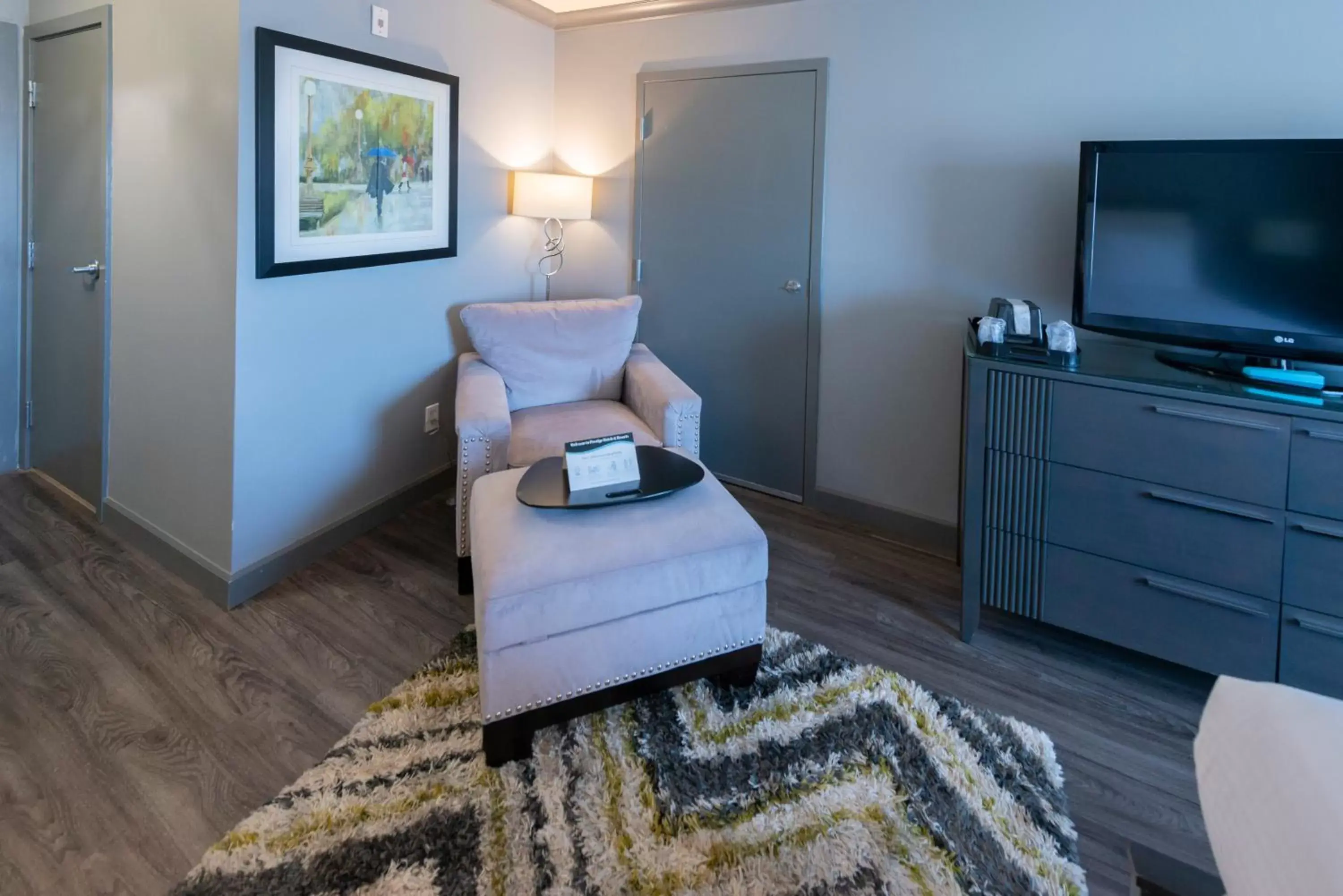 Seating area, Bed in Prestige Treasure Cove Resort, WorldHotels Elite