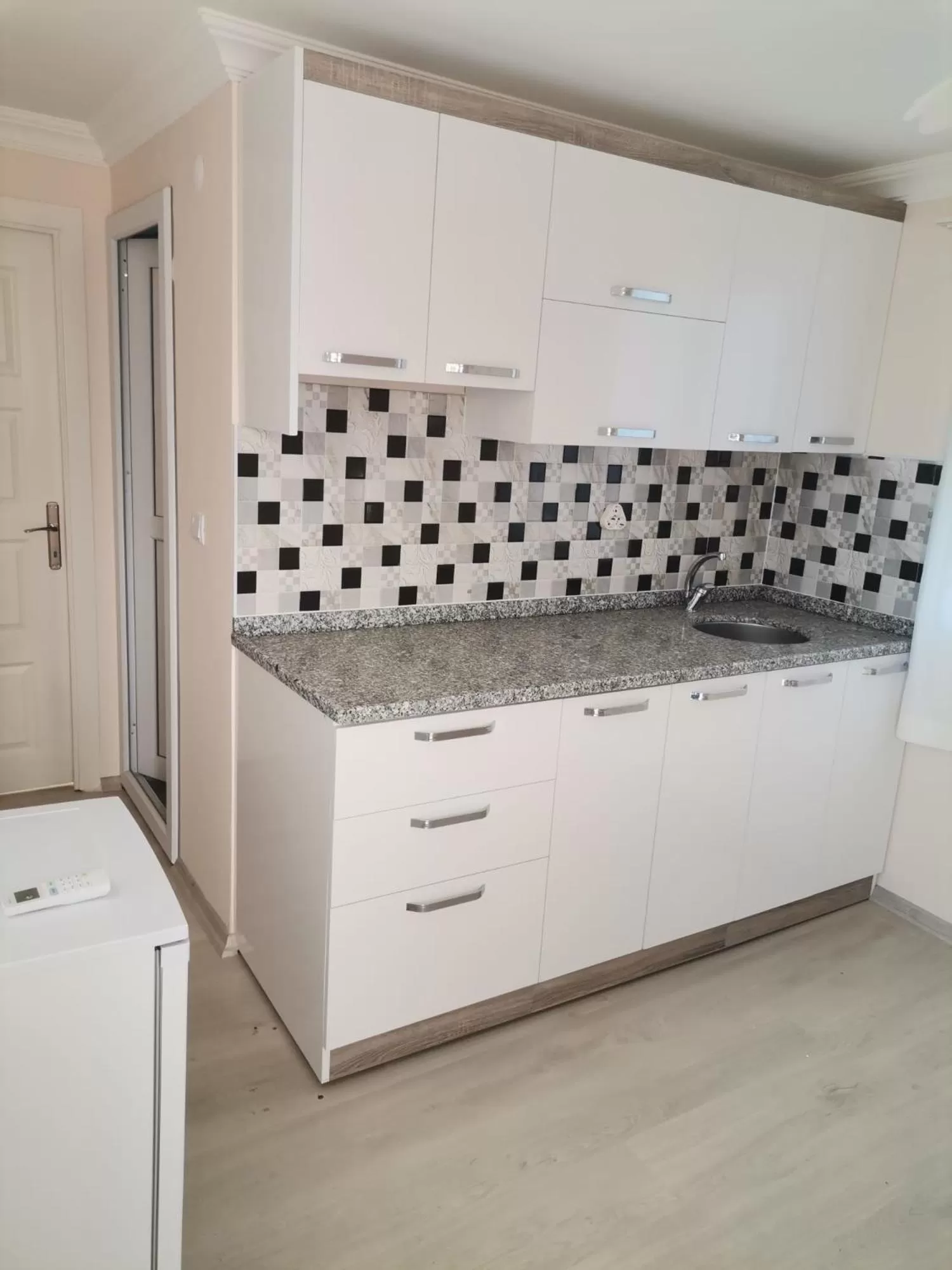 Kitchen or kitchenette, Kitchen/Kitchenette in Kiriş Garden Hotel