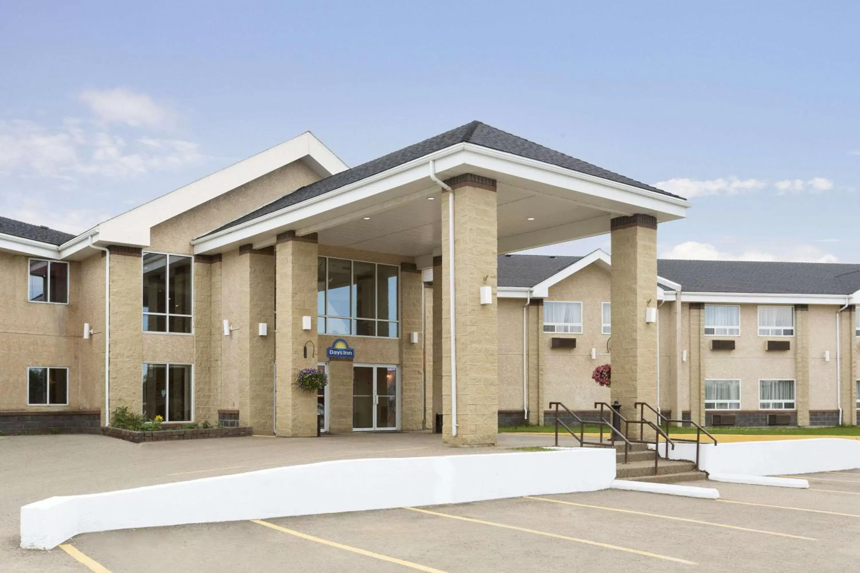 Property Building in Days Inn by Wyndham High Prairie