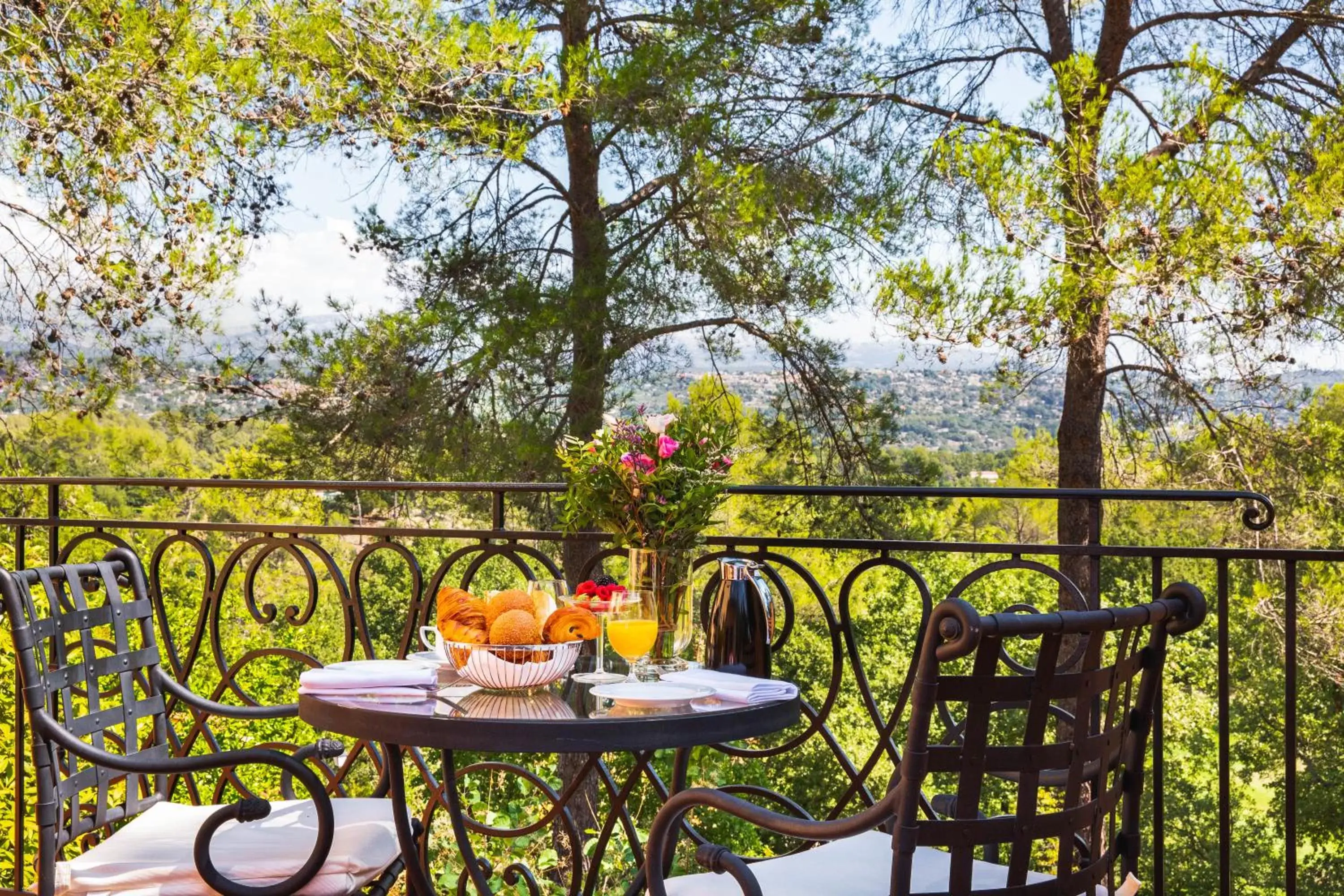 Natural landscape in Terre Blanche Hotel Spa Golf Resort