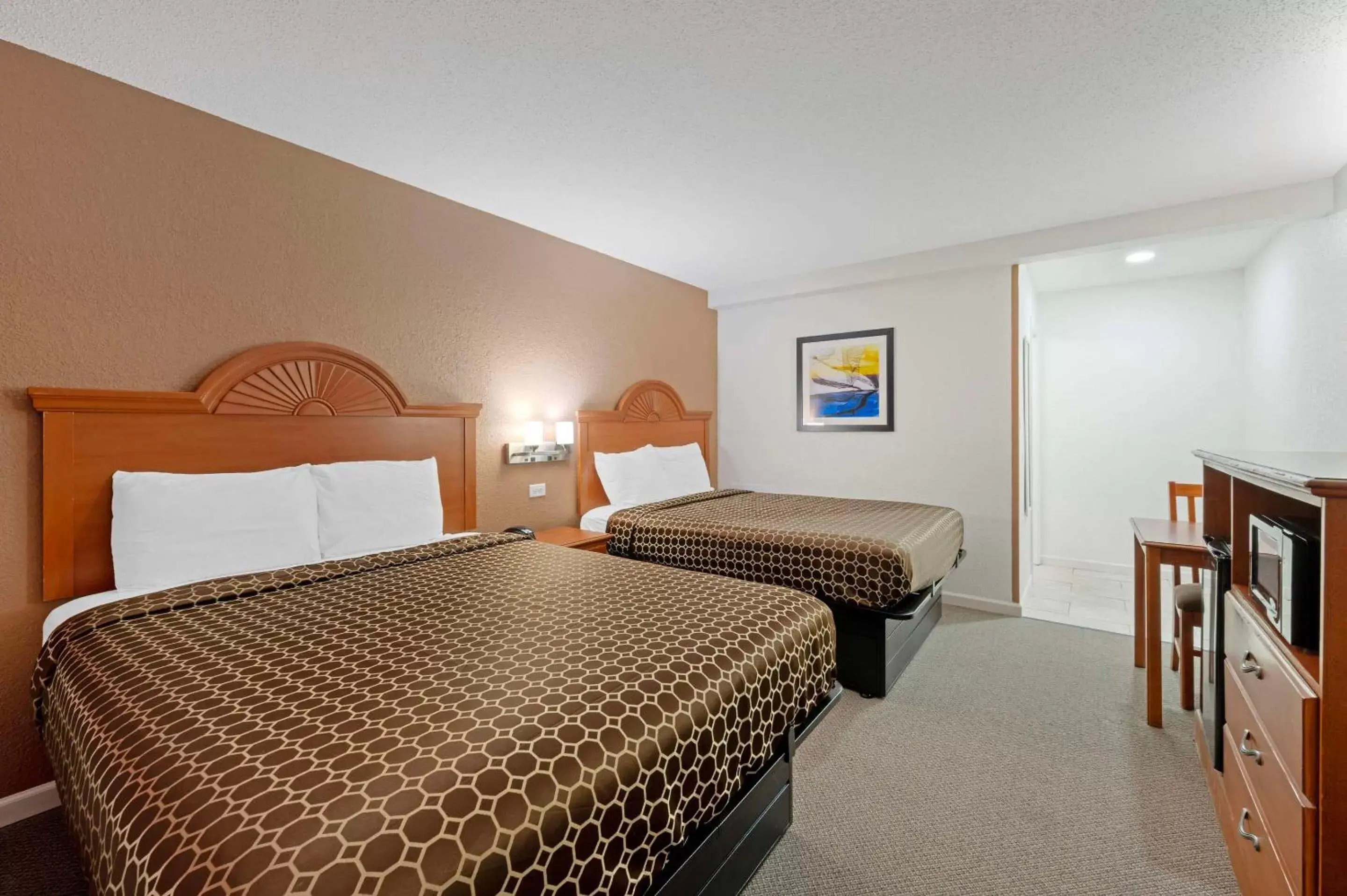 Bedroom, Bed in Rodeway Inn Terre Haute