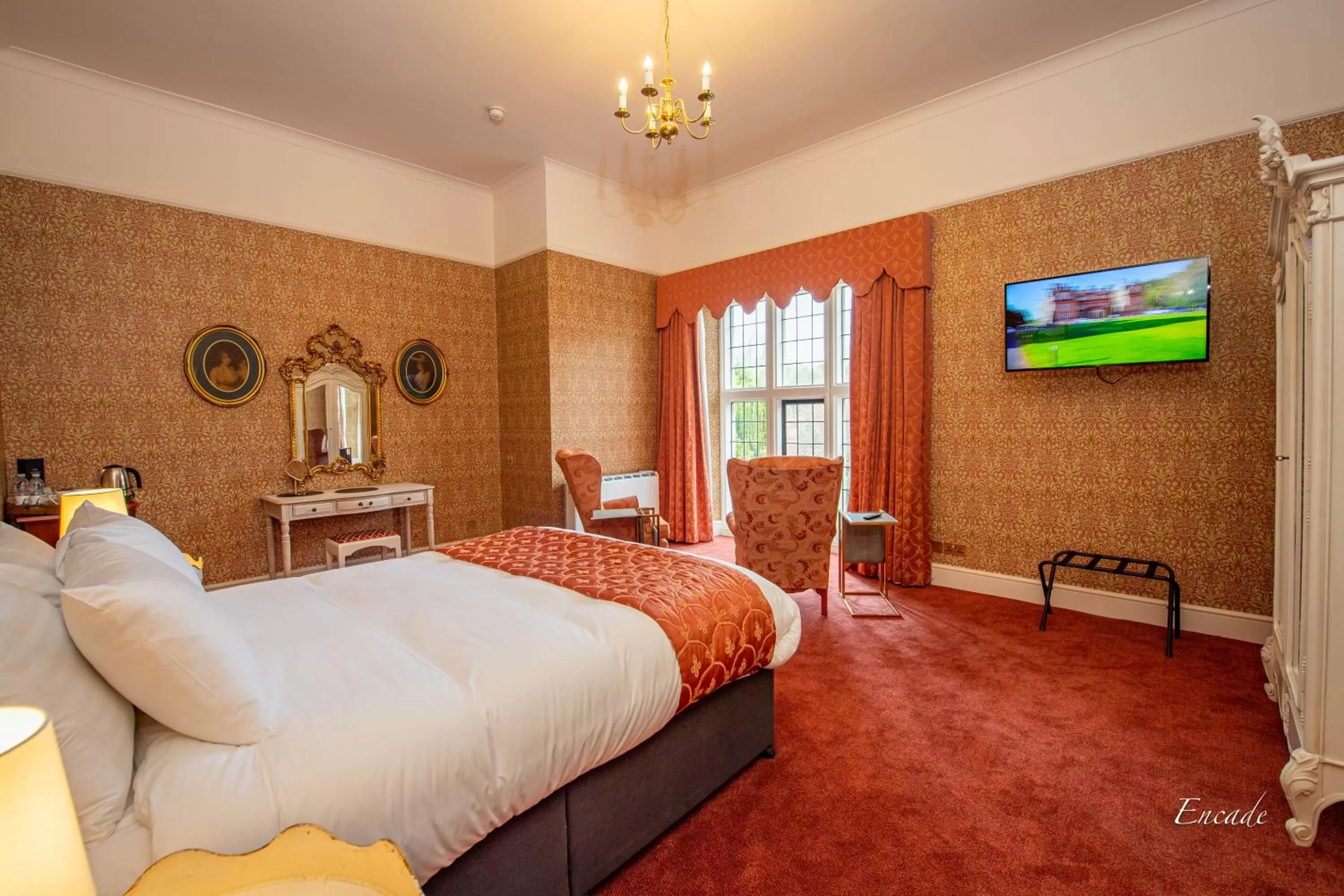 Communal lounge/ TV room, Bed in Broome Park Hotel