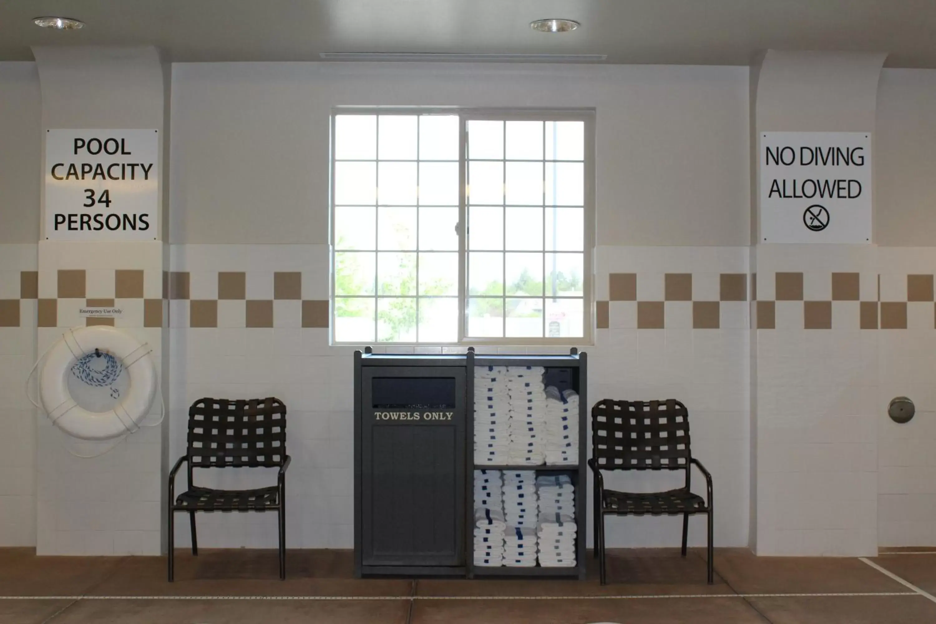 Swimming pool in Holiday Inn Express & Suites Cheney by IHG Swimming pool in Holiday Inn Express & Suites Cheney by IHG