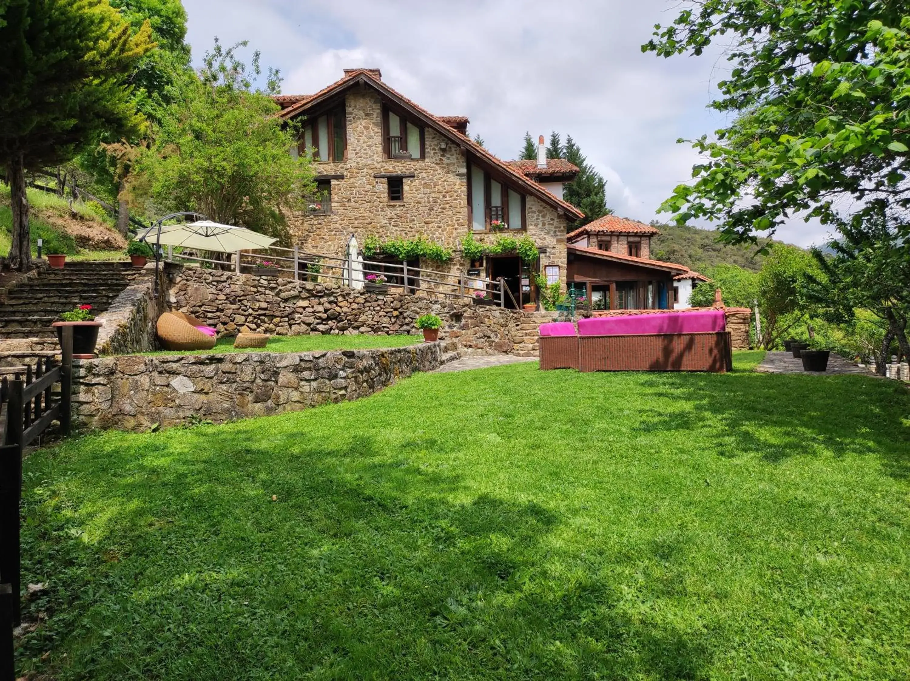 Garden, Property Building in Viviendas Rurales El Covaju