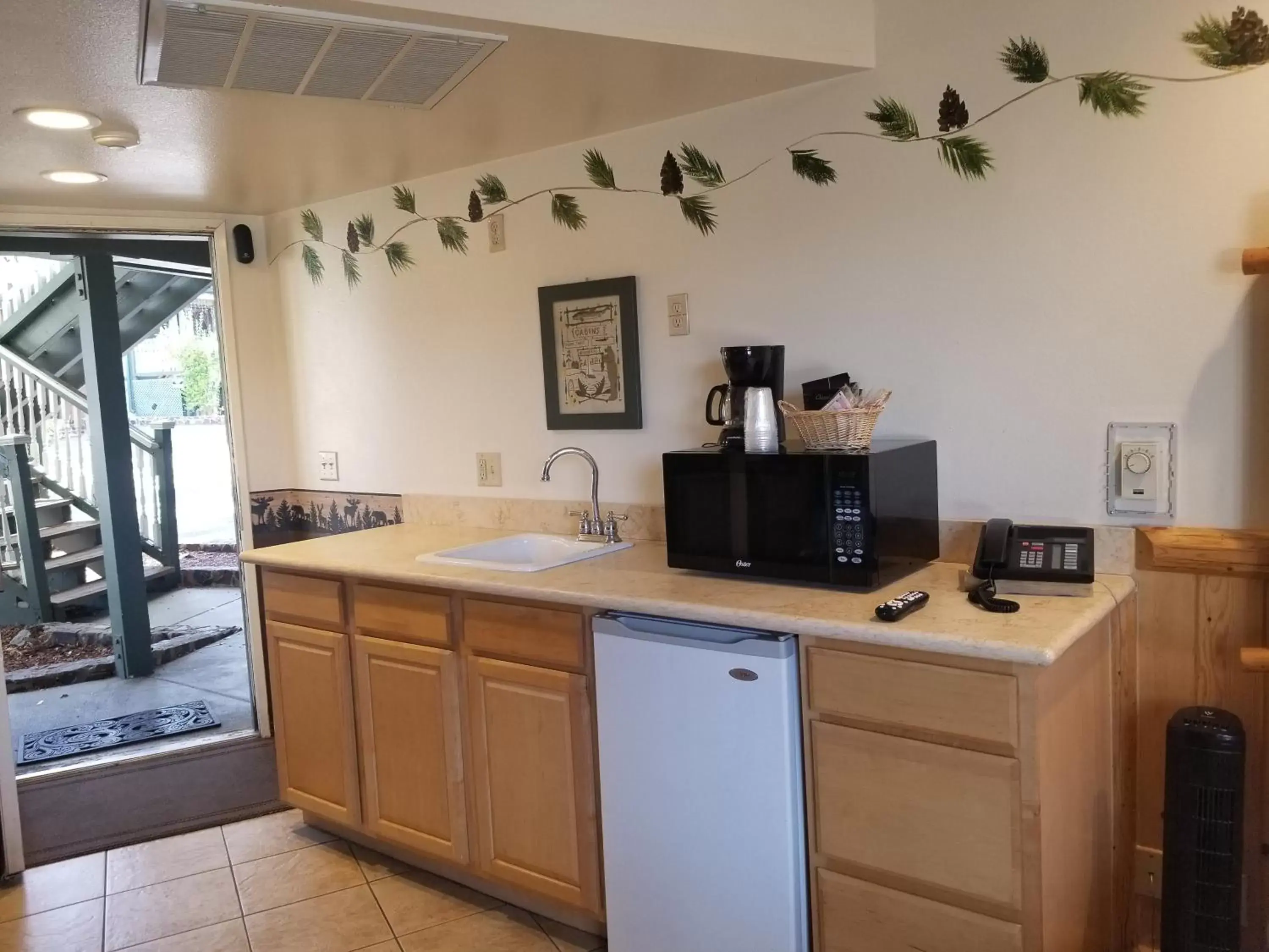 Coffee/tea facilities in Fireside Lodge