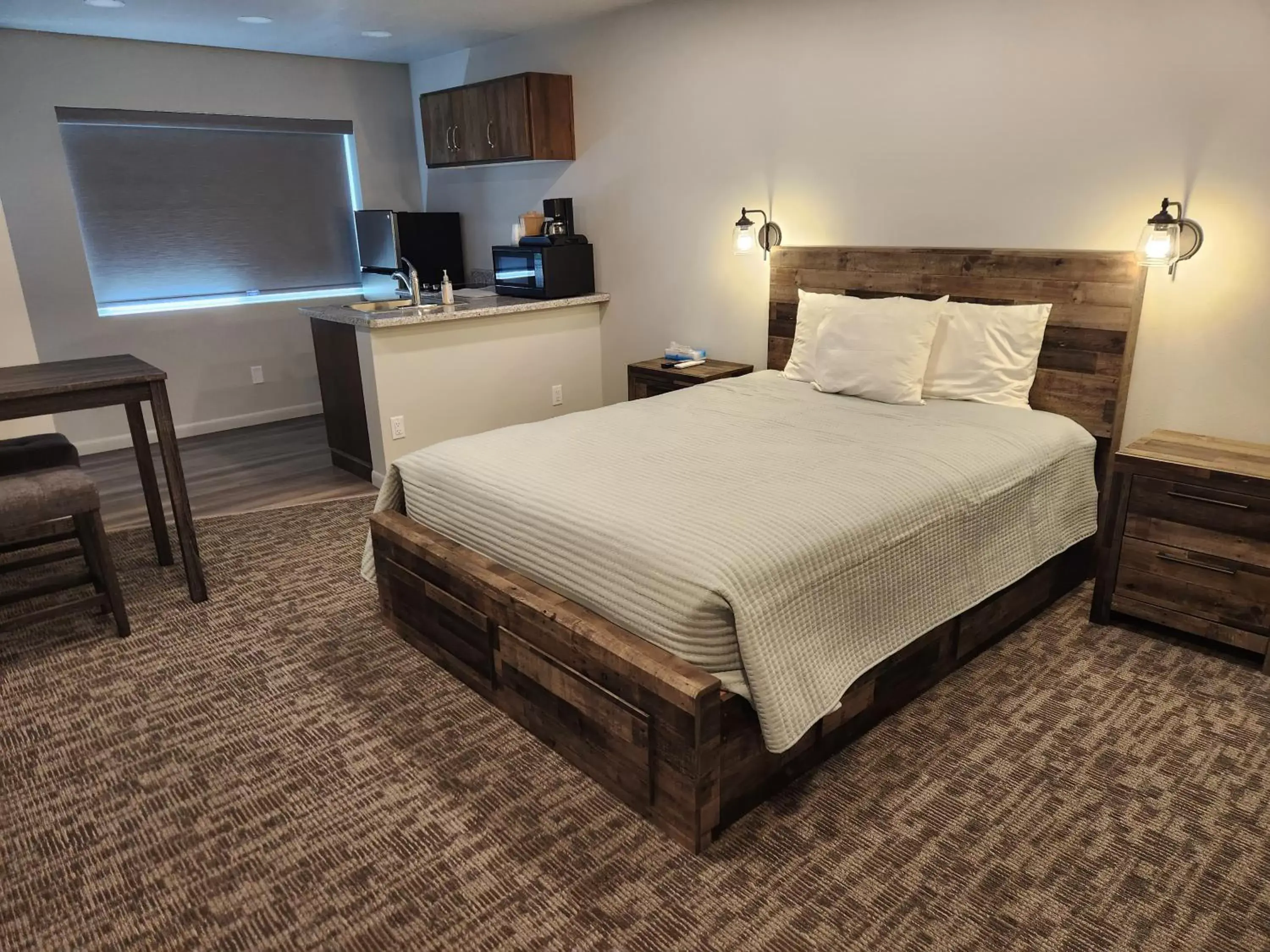 Deluxe Queen Room in Aquarius Inn Deluxe Queen Room in Aquarius Inn