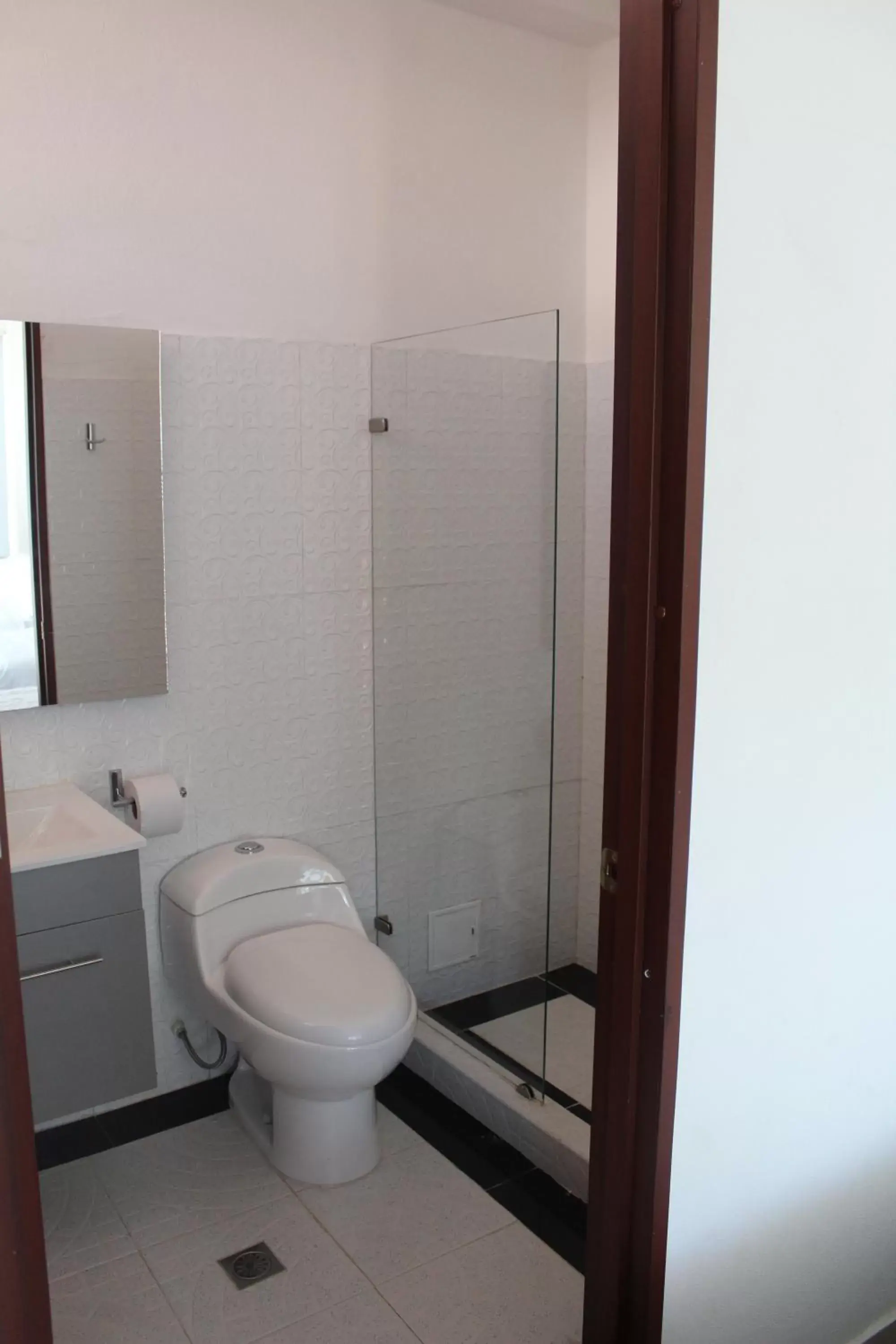 Comfort Triple Room with Shower in Hotel spa Excalibur Comfort Triple Room with Shower in Hotel spa Excalibur