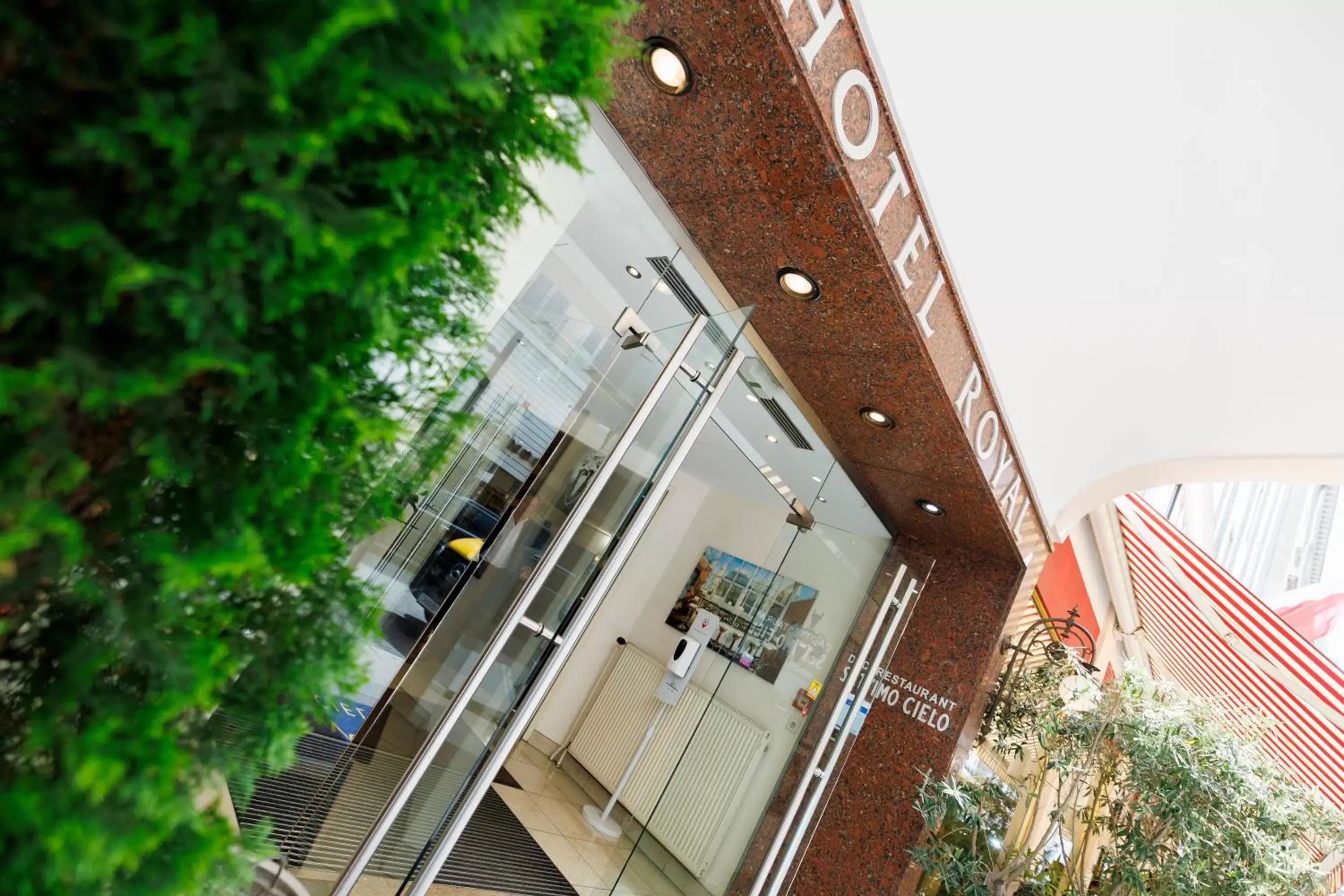 Facade/entrance, Property Building in Hotel Royal