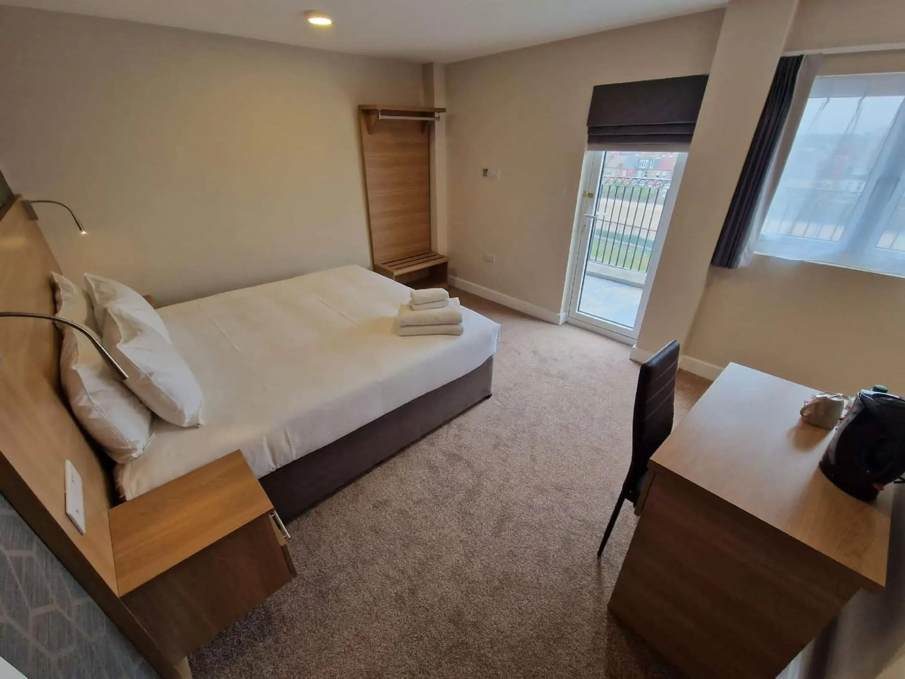 Bedroom, Bed in Best Western Northfields Ealing Hotel