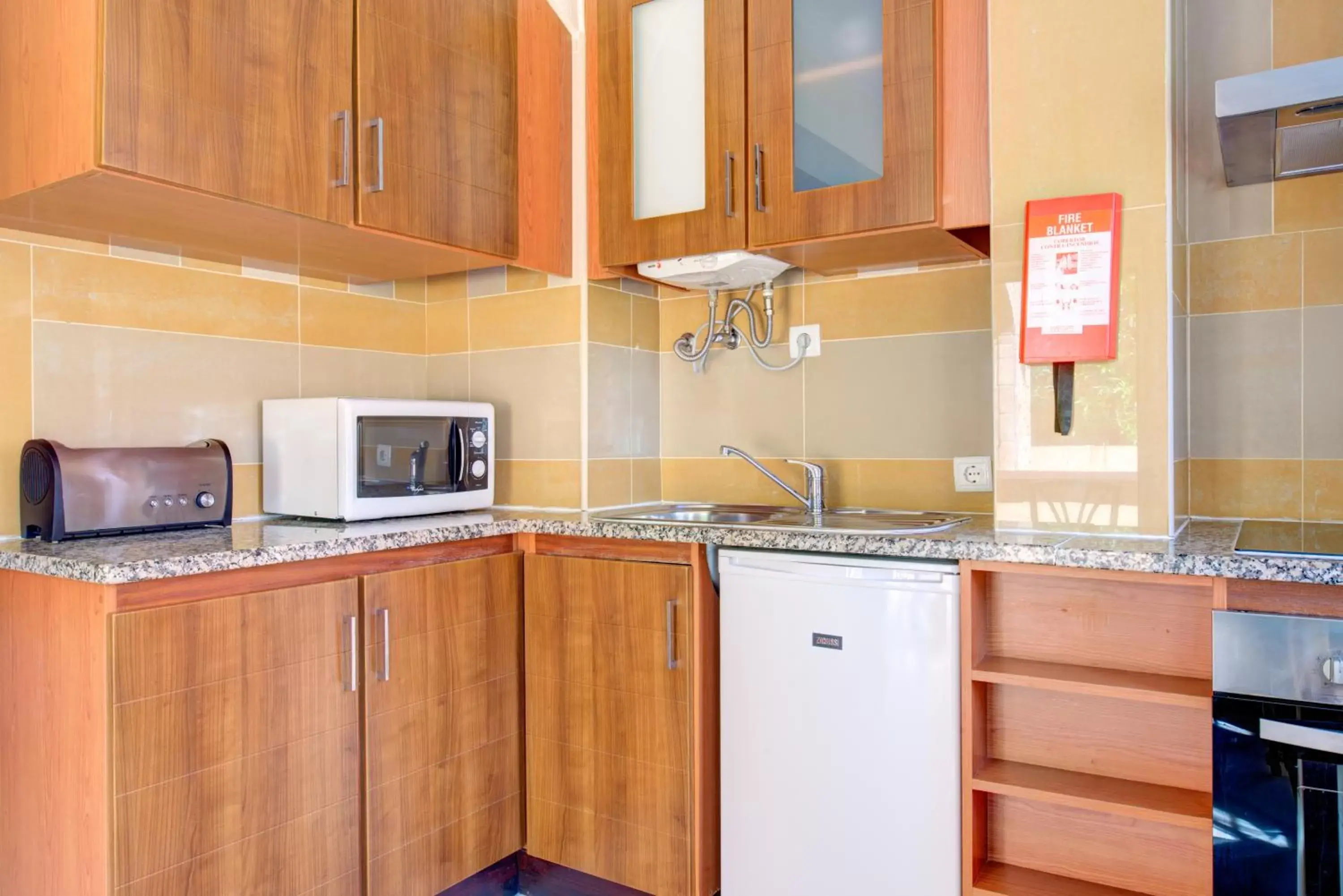 Kitchen or kitchenette, Kitchen/Kitchenette in Choromar Apartments