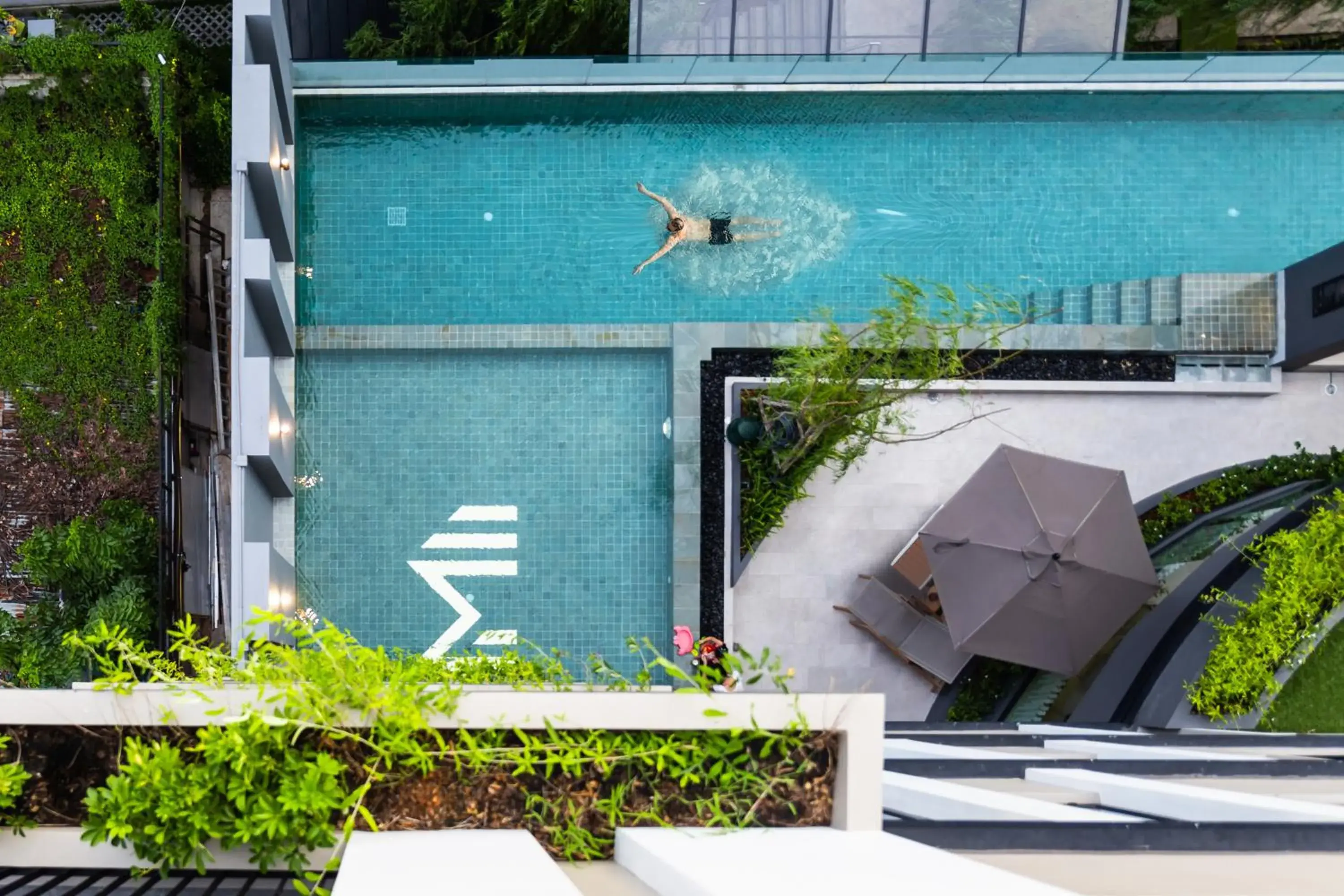 Swimming pool, Pool View in Mii Hotel Srinakarin