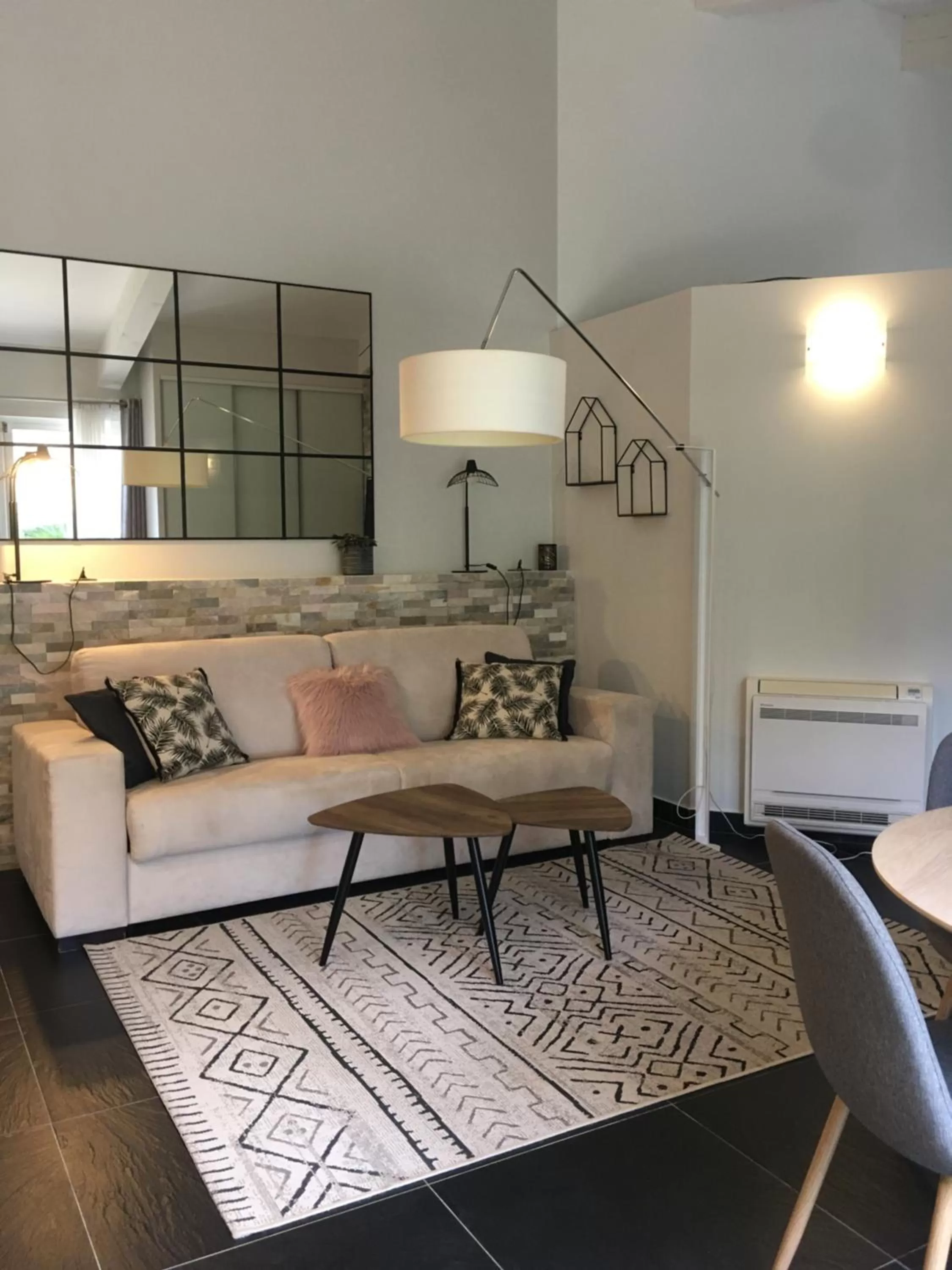 Living room, Bed in Le Mas Del Cavalier