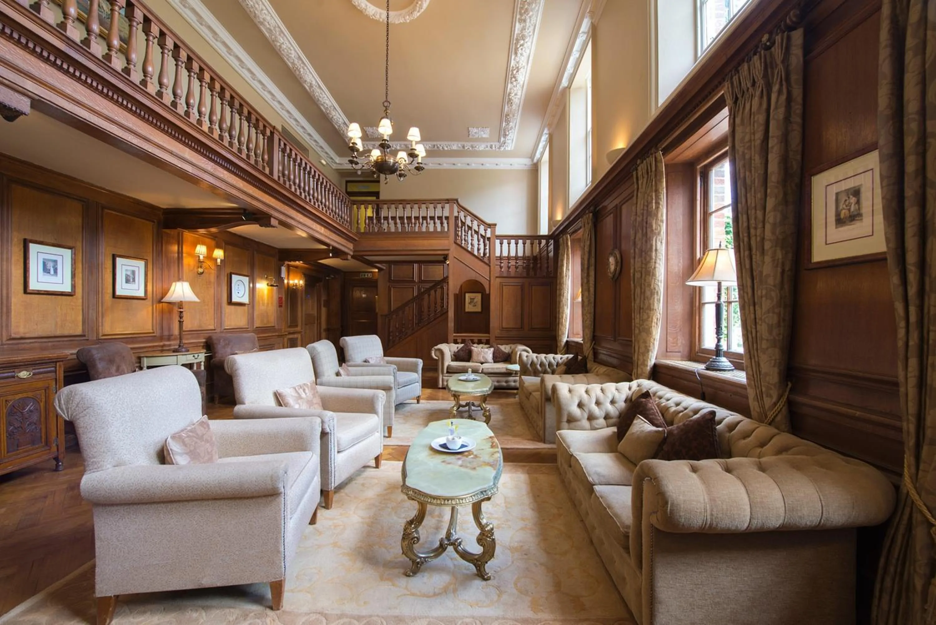 Communal lounge/ TV room in Bartley Lodge Hotel