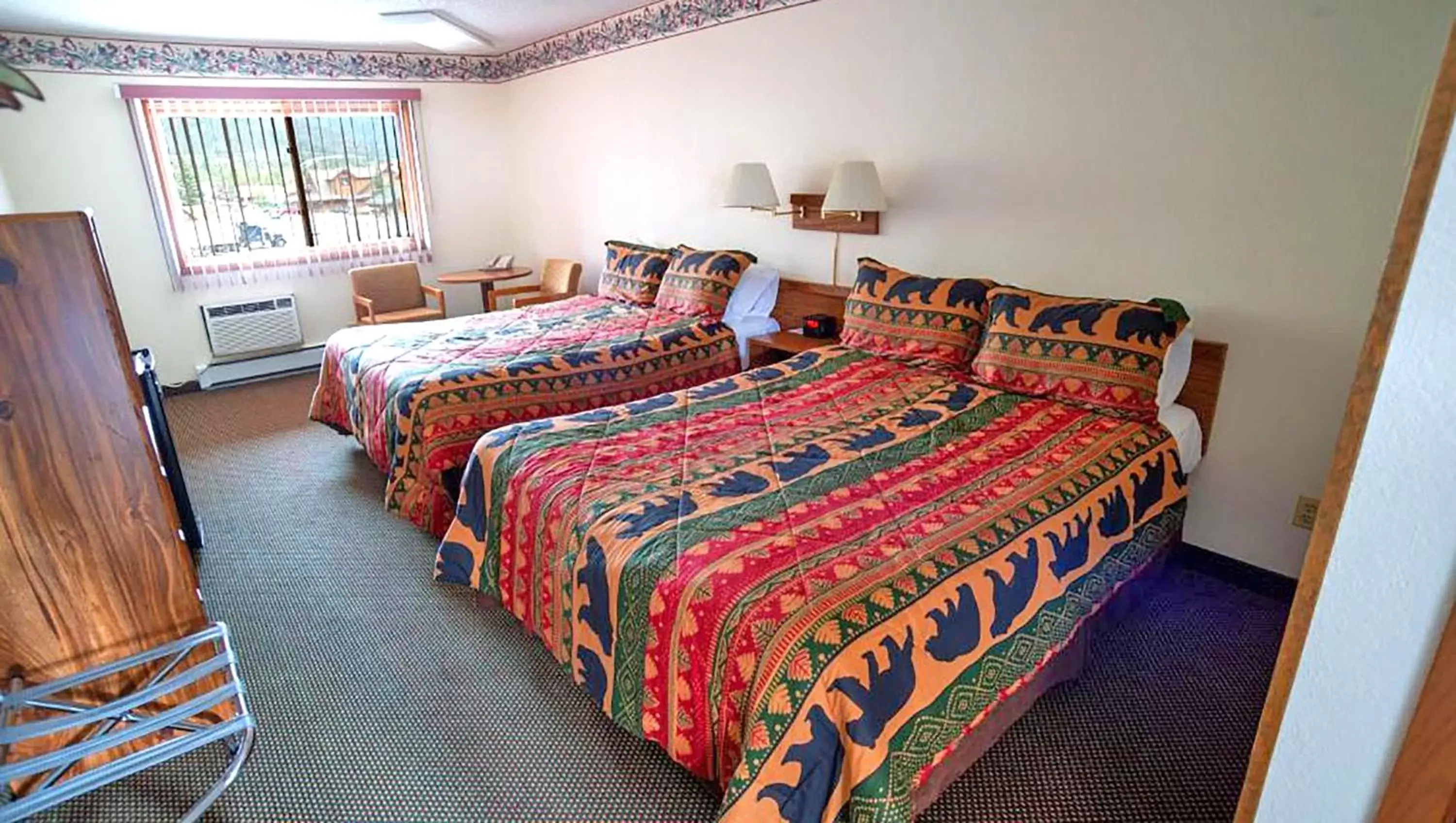 Bed in Big Horn Lodge