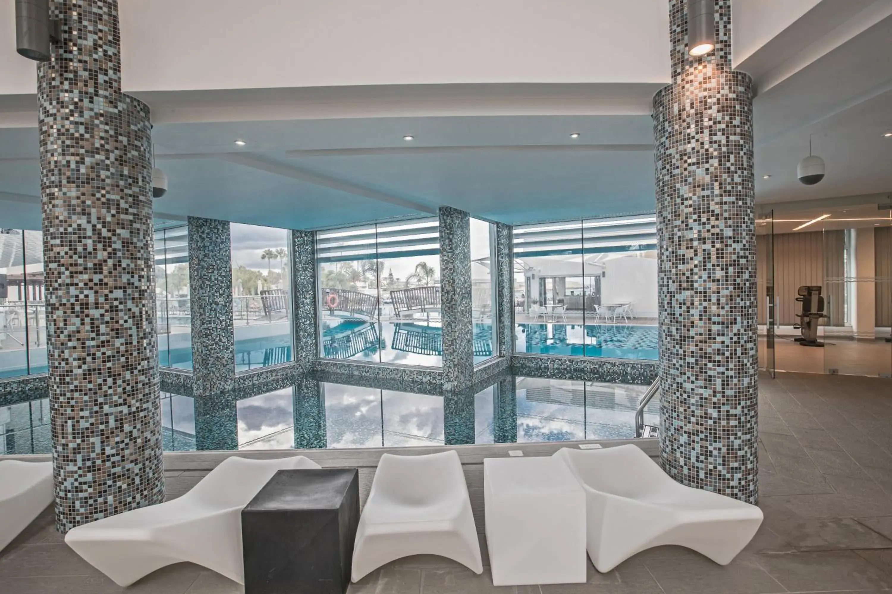 Swimming pool in Vassos Nissi Plage Hotel & Spa