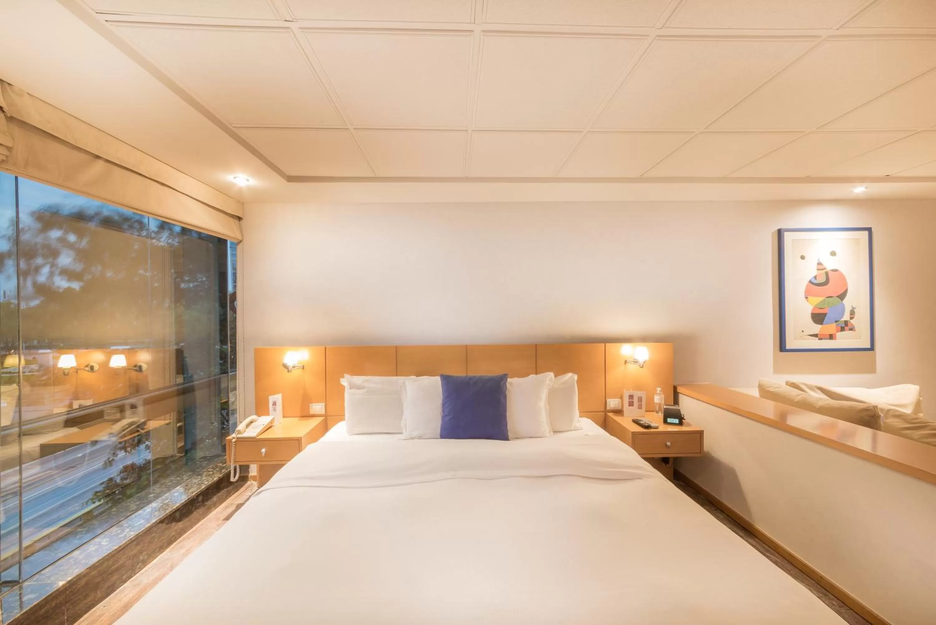 Bed in Suites Contempo