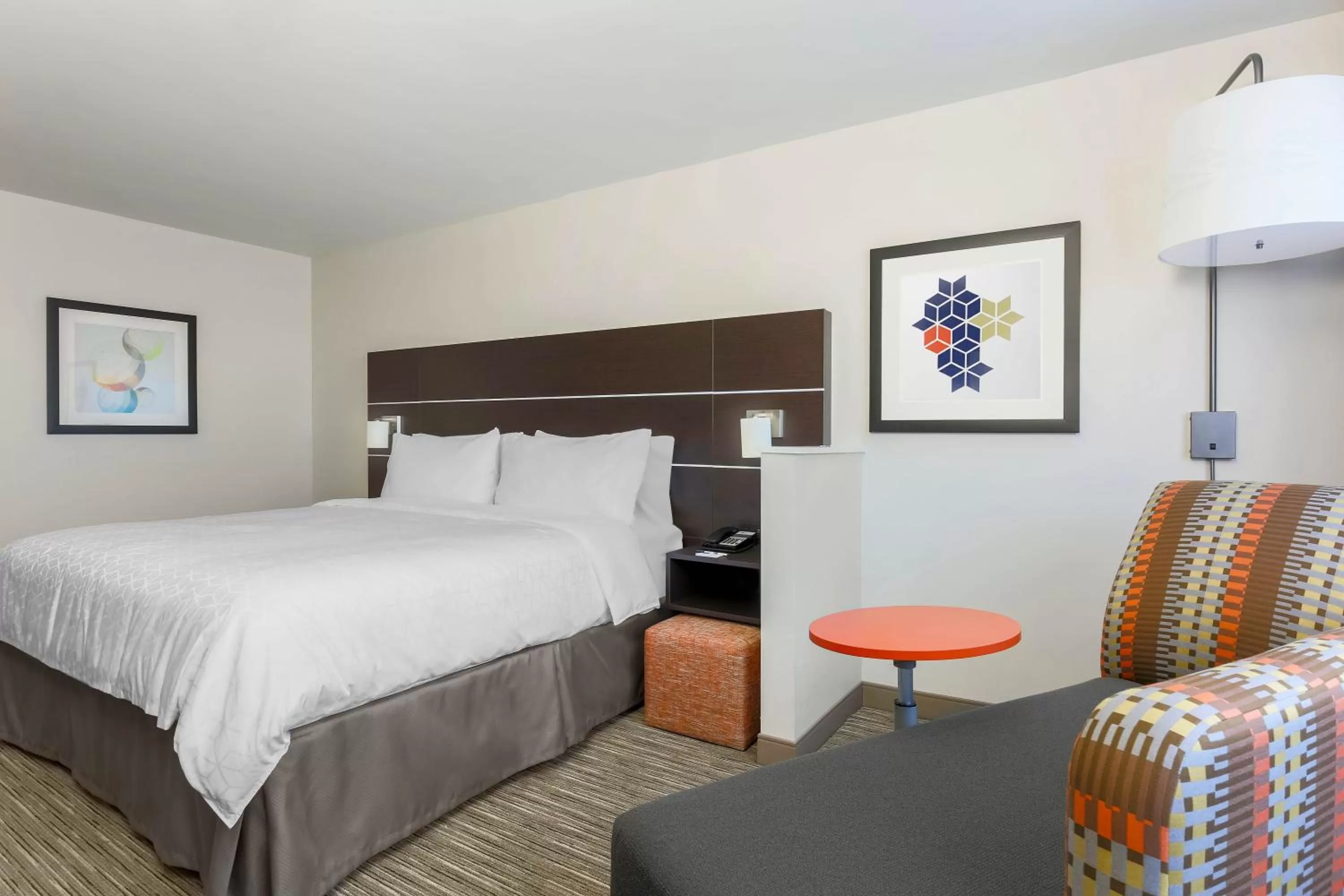 Photo of the whole room, Bed in Holiday Inn Express & Suites Chicago O'Hare Airport by IHG