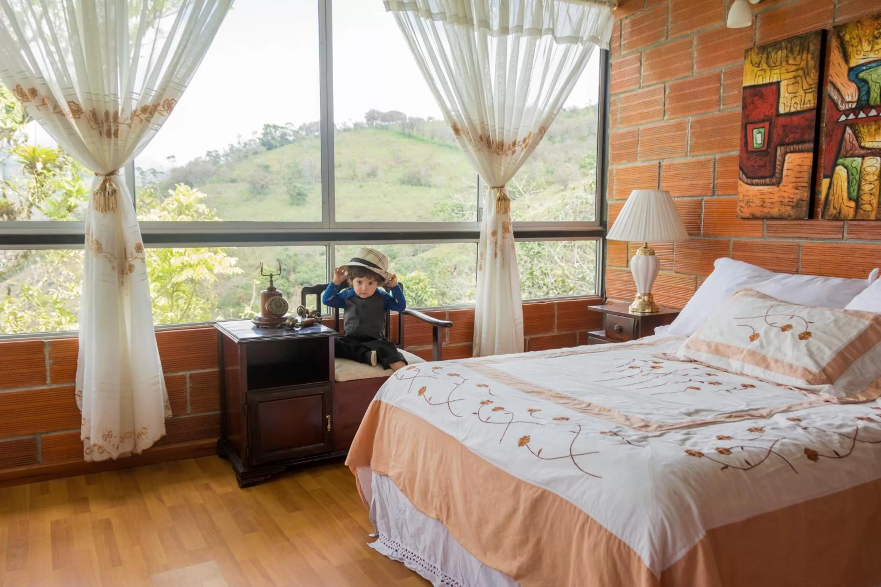 People in Hosteria Florecer