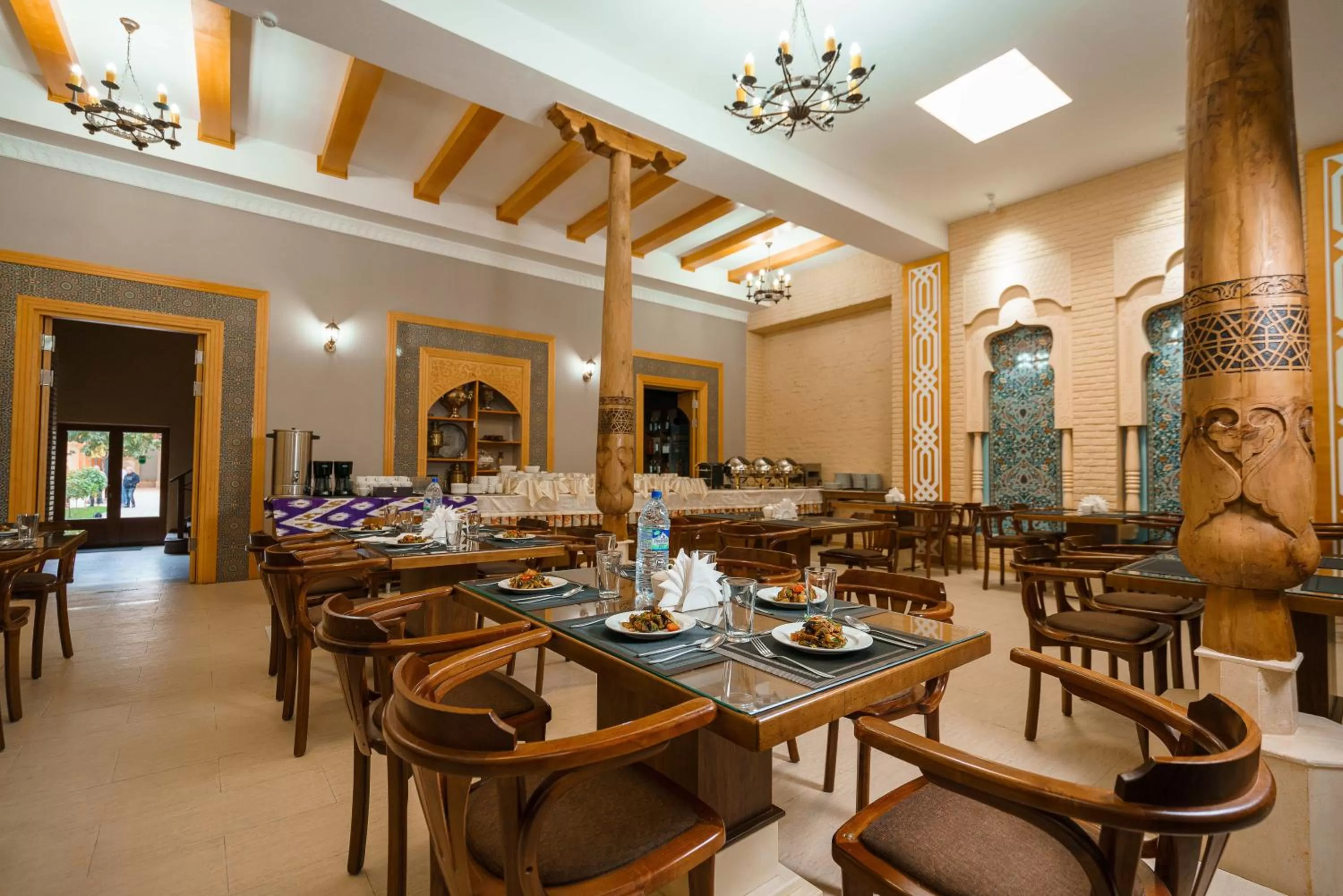 Restaurant/places to eat in Hotel Malika Bukhara