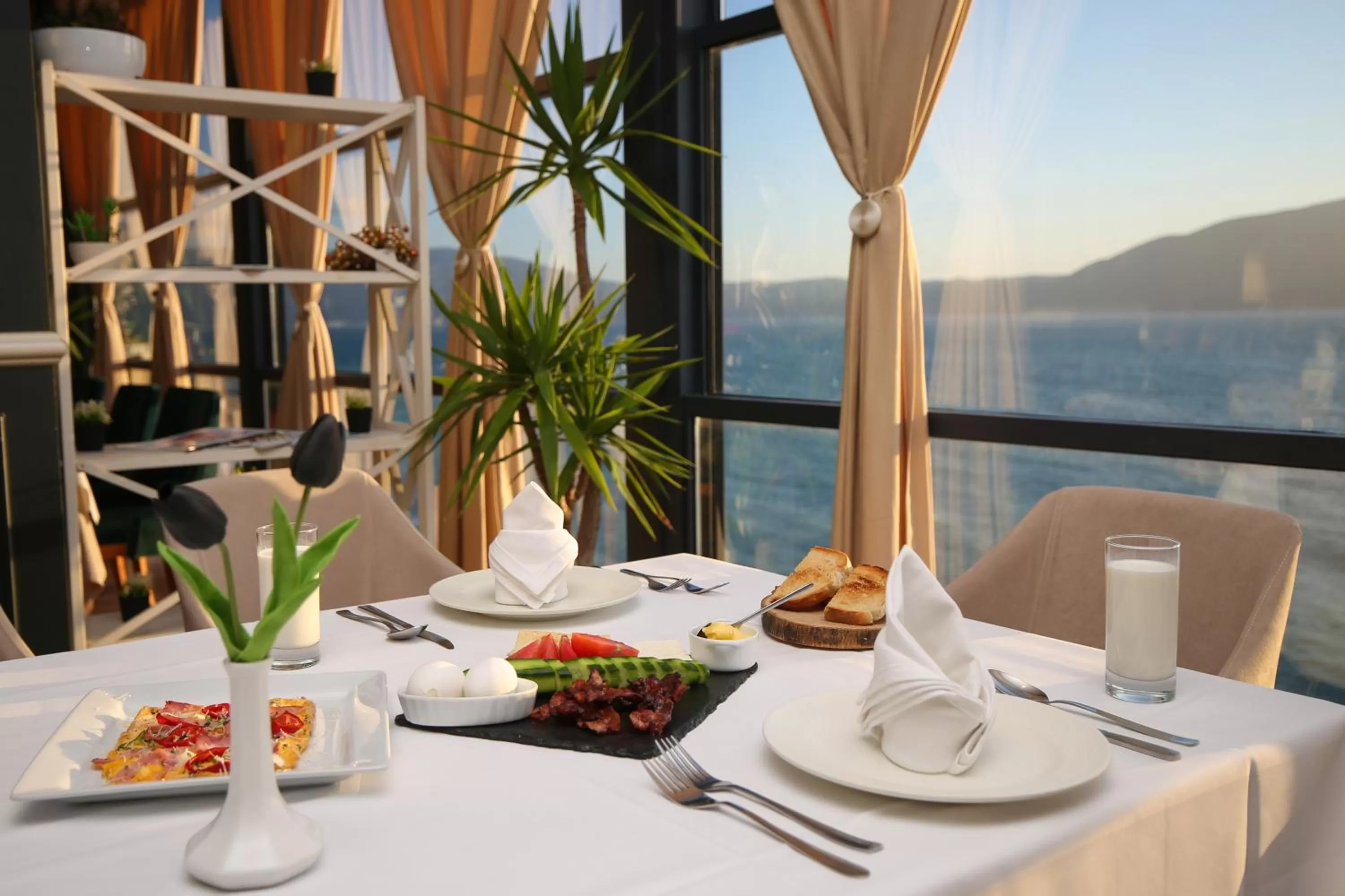 Breakfast, Restaurant/Places to Eat in Blue Bay