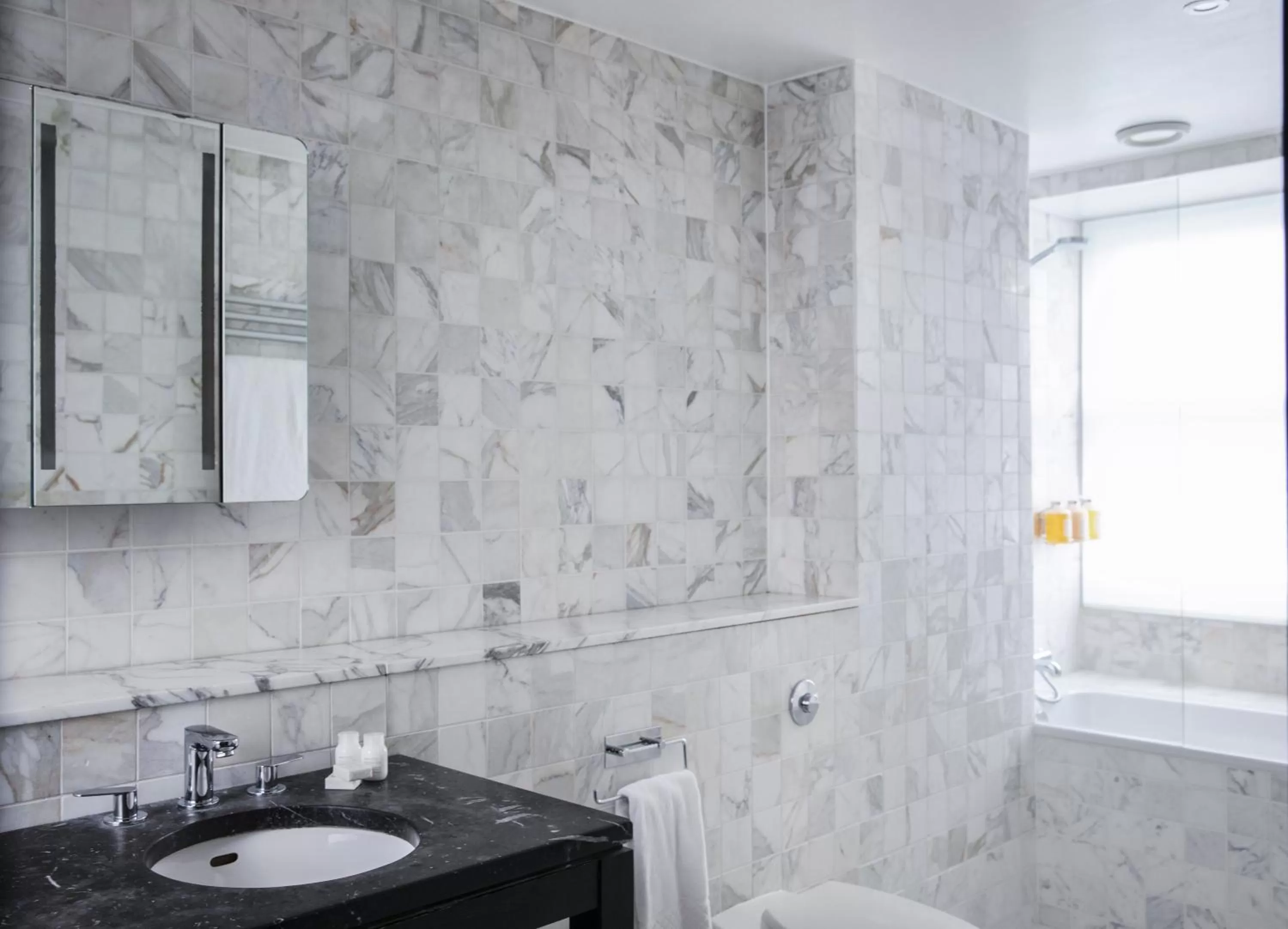 Shower, Bathroom in Bedford Corner Hotel