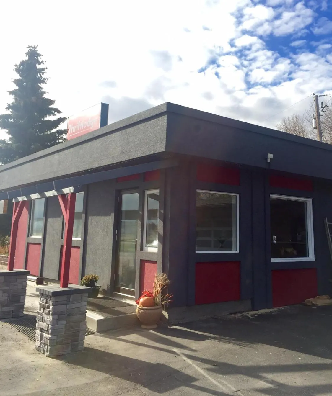 Property building in Thriftlodge Edmonton