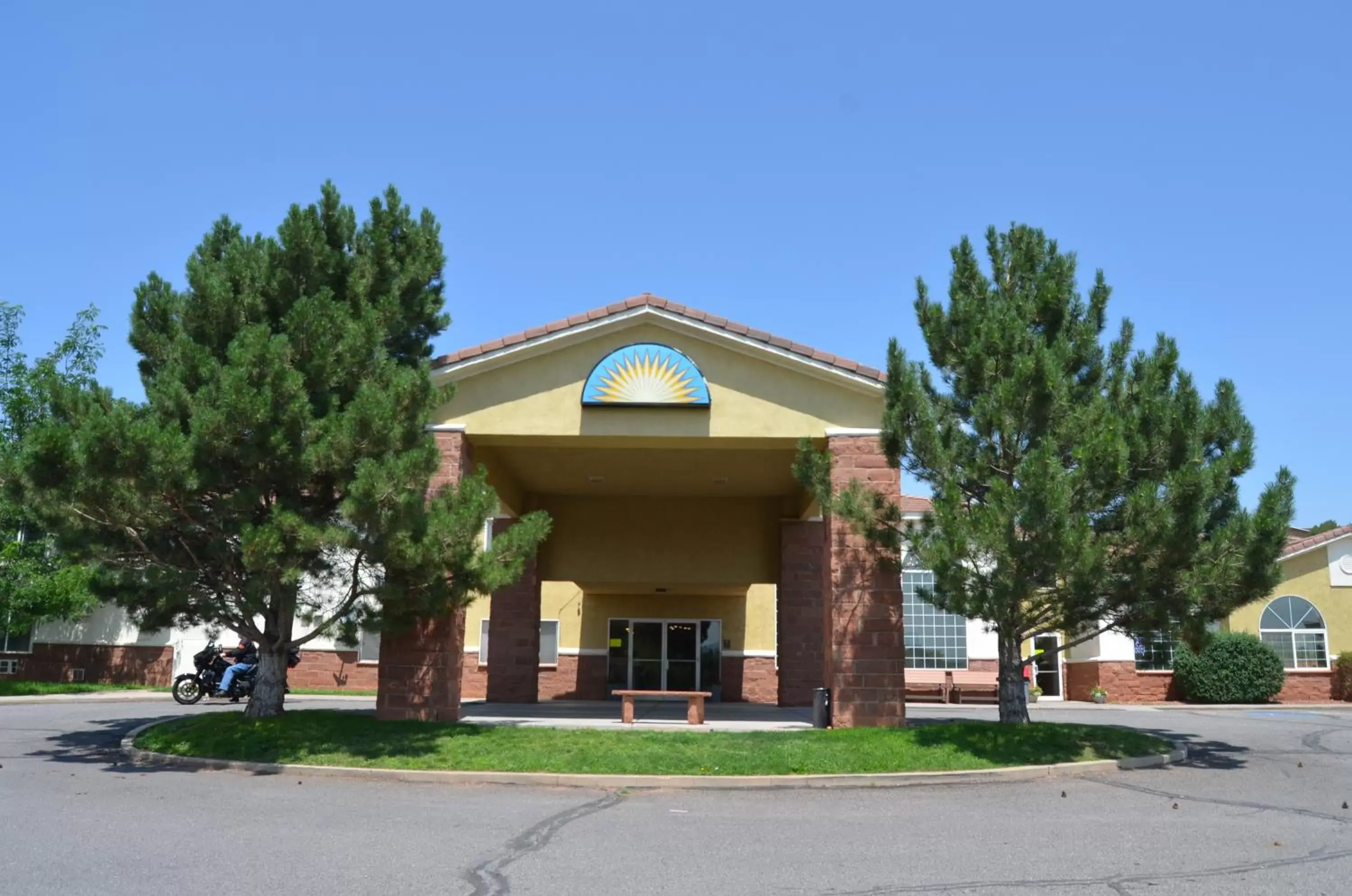 Property building in Days Inn by Wyndham Capitol Reef Property building in Days Inn by Wyndham Capitol Reef