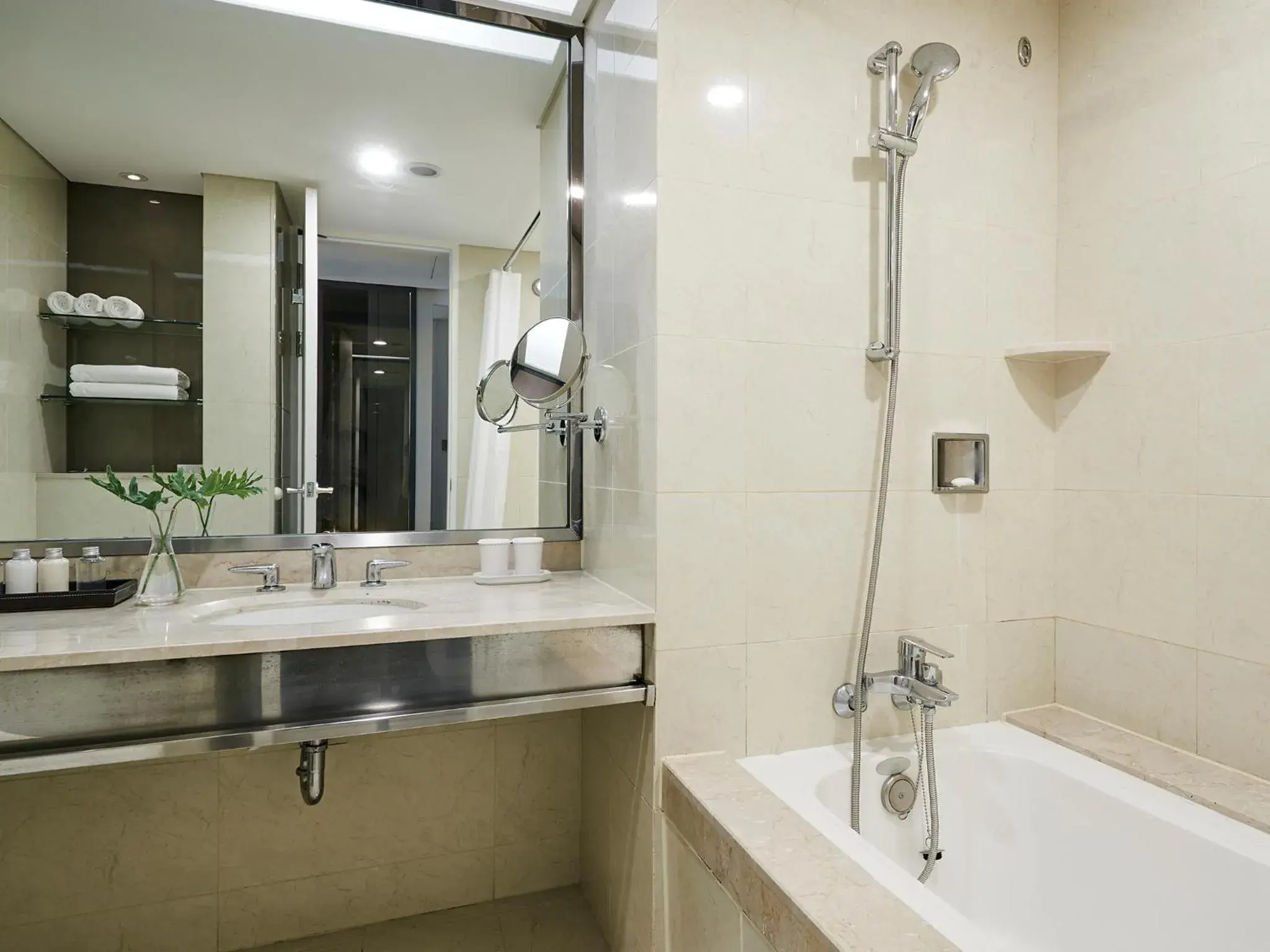Bathroom in The Suites Hotel Jeju