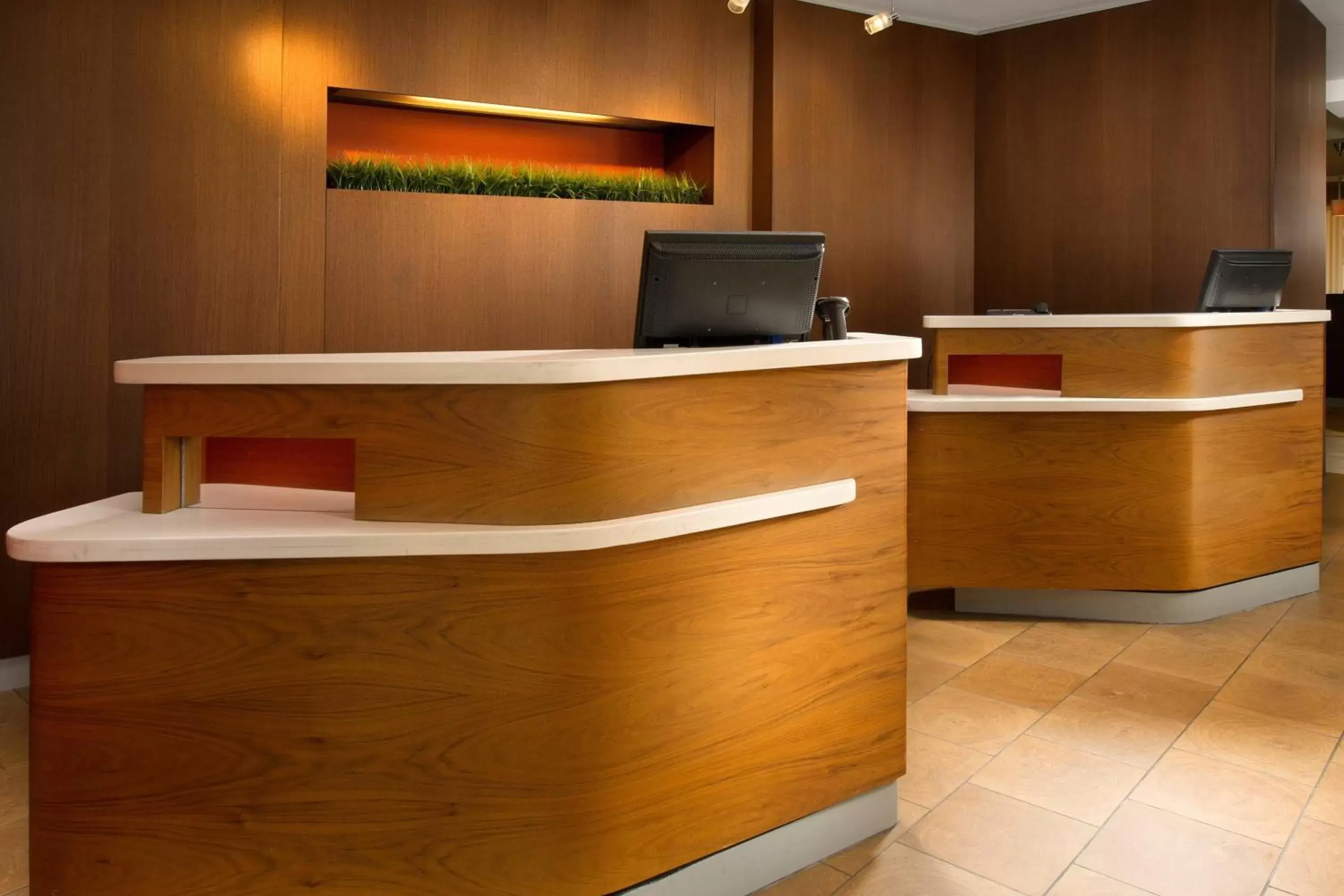 Property building, Lobby/Reception in Courtyard by Marriott Waldorf