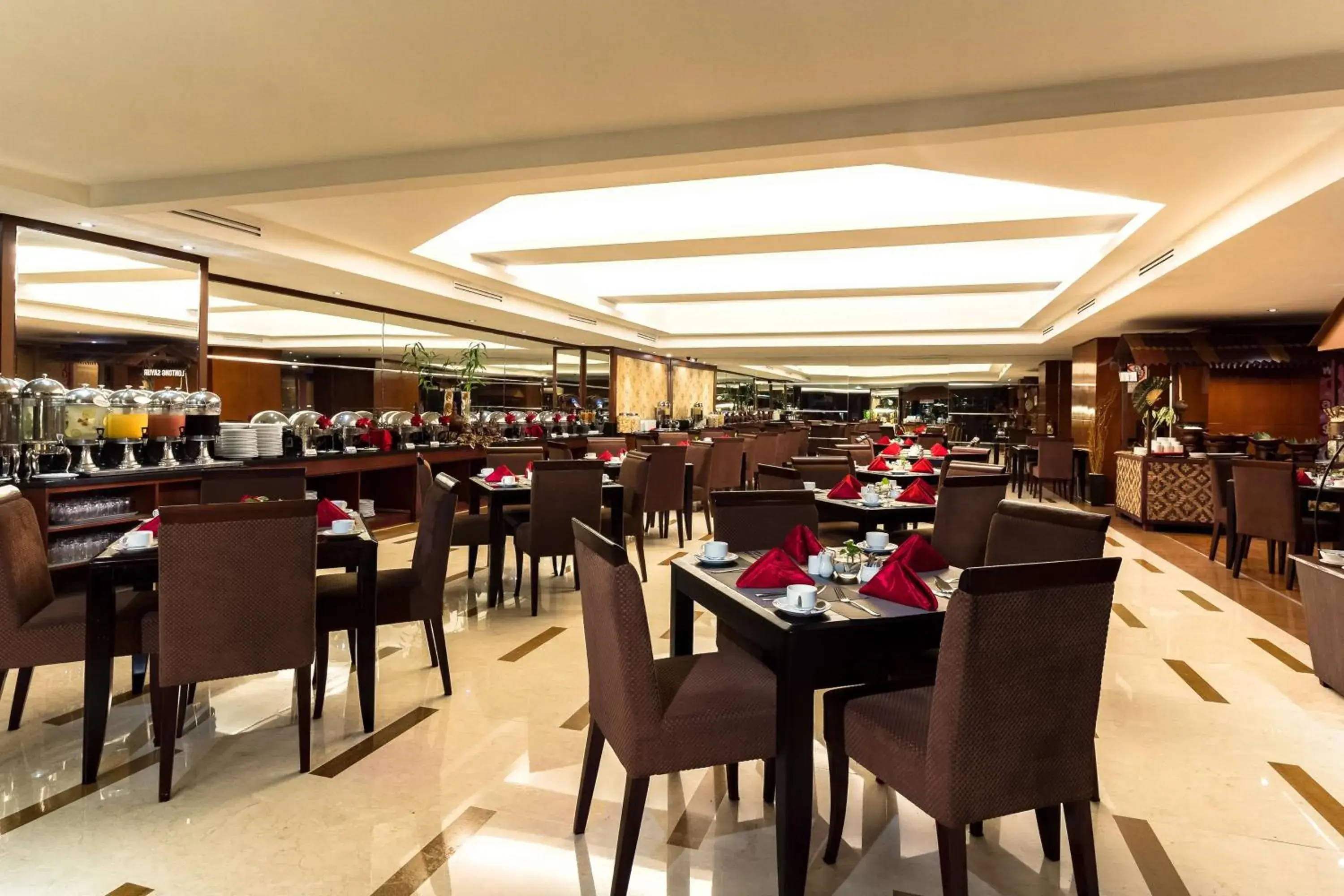 Restaurant/Places to Eat in Best Western Mangga Dua Hotel And Residence