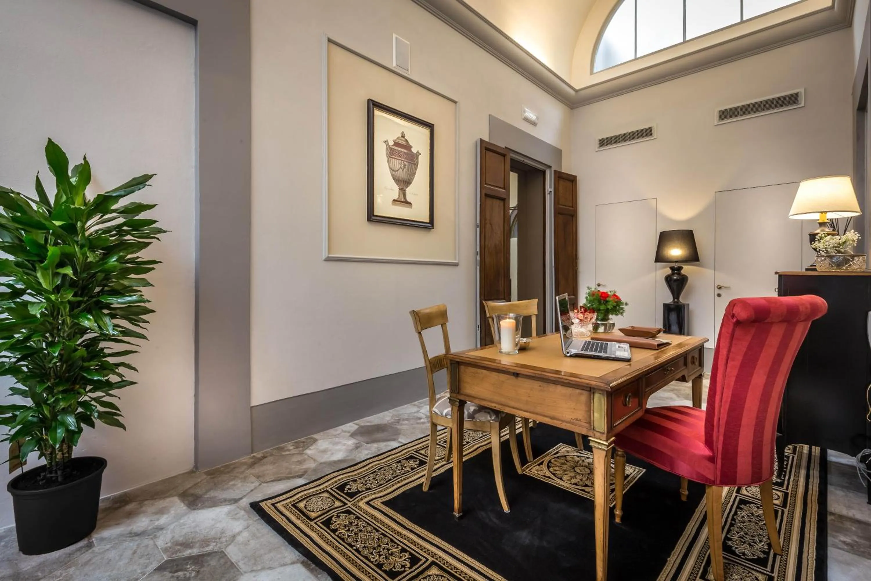 Lobby or reception in Palazzo Ridolfi - Residenza d'Epoca