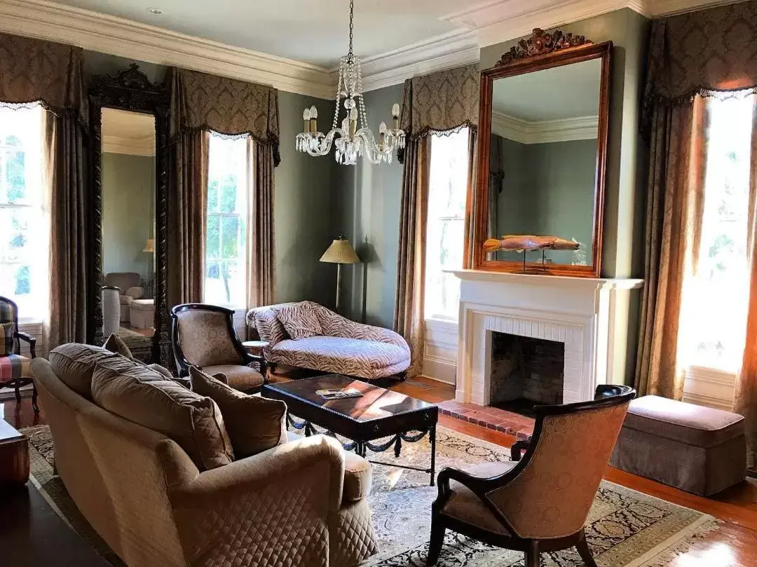 Seating Area in Clark House Inn