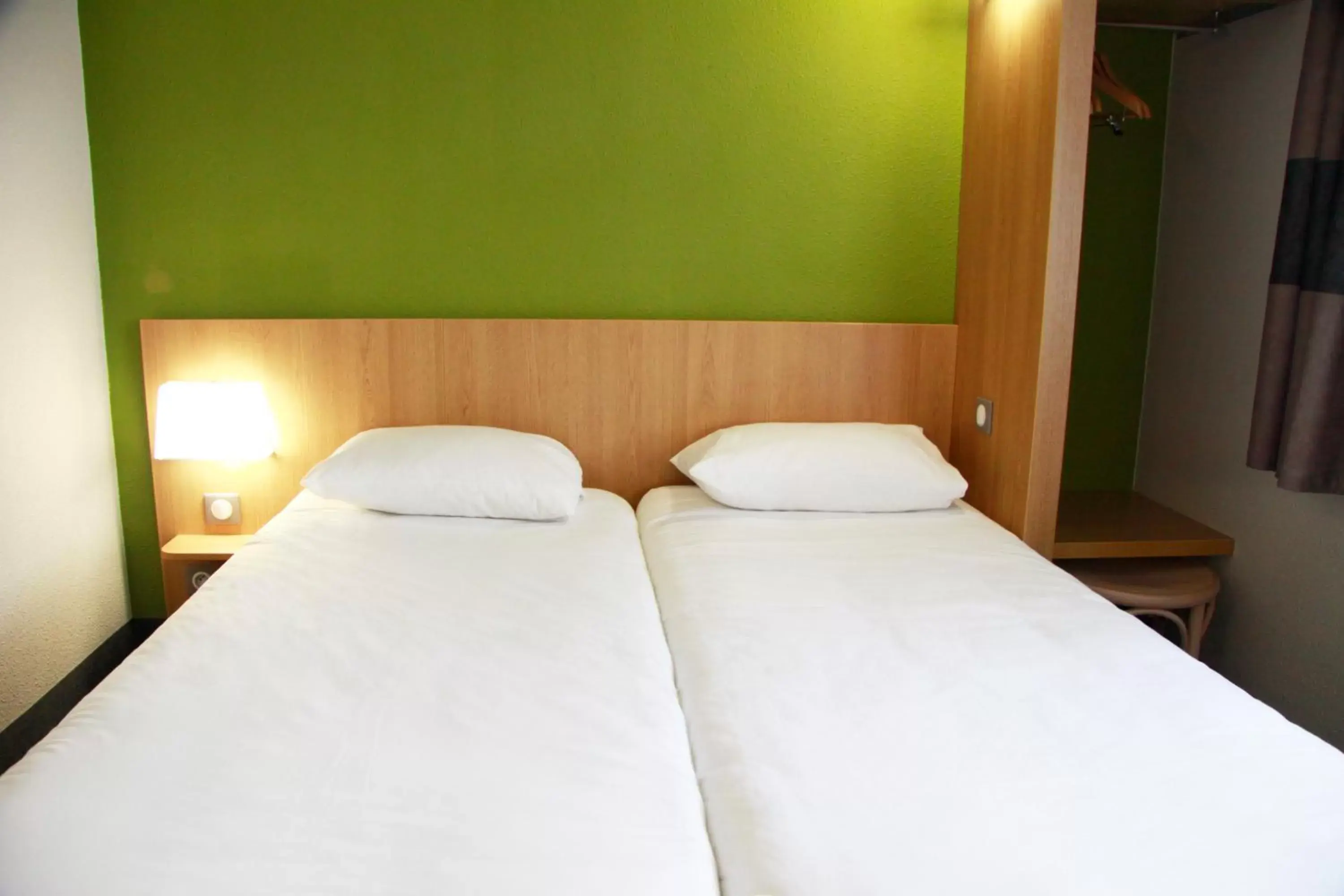 Bedroom, Bed in B&B HOTEL Vierzon