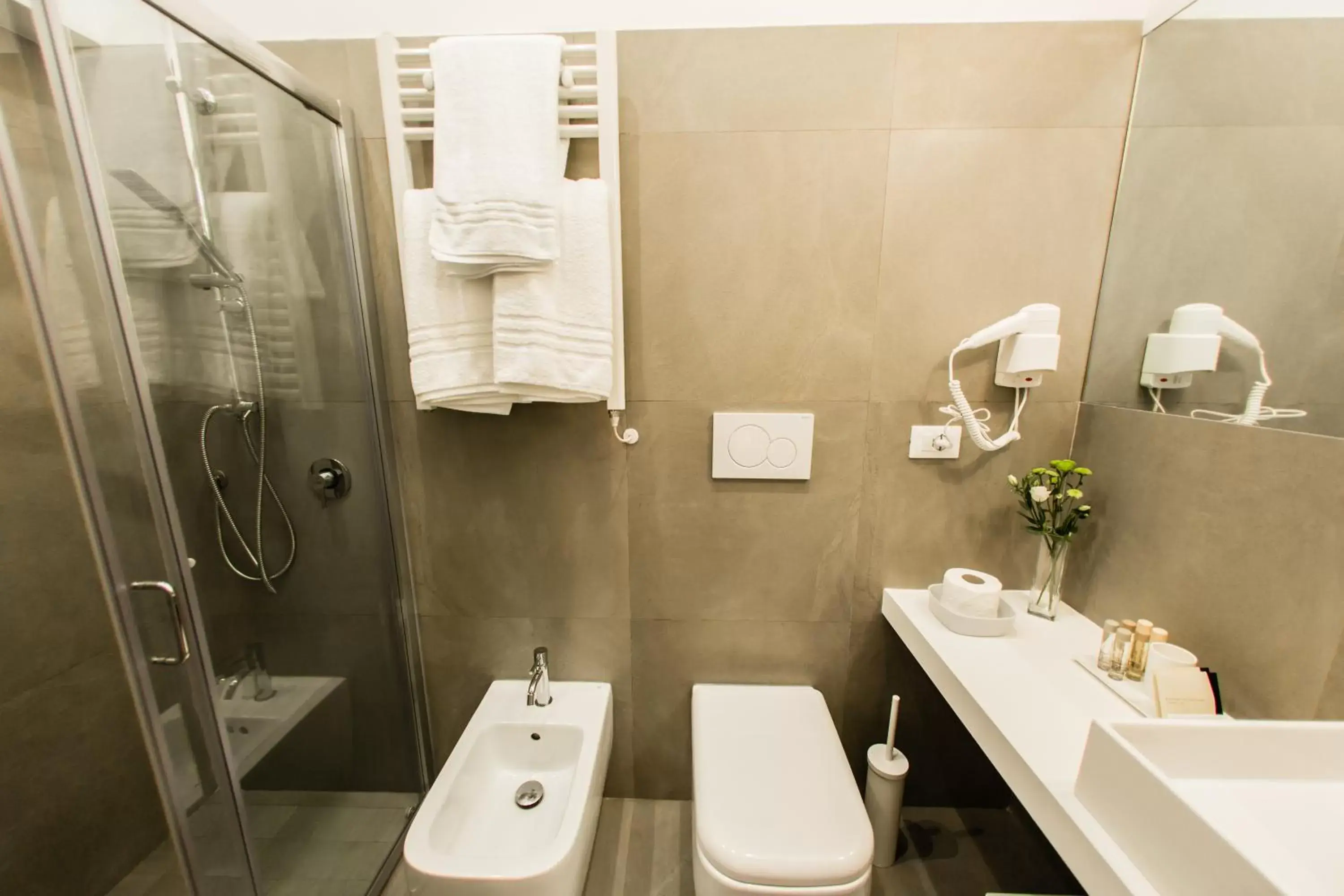 Shower, Bathroom in Rhegion B&B