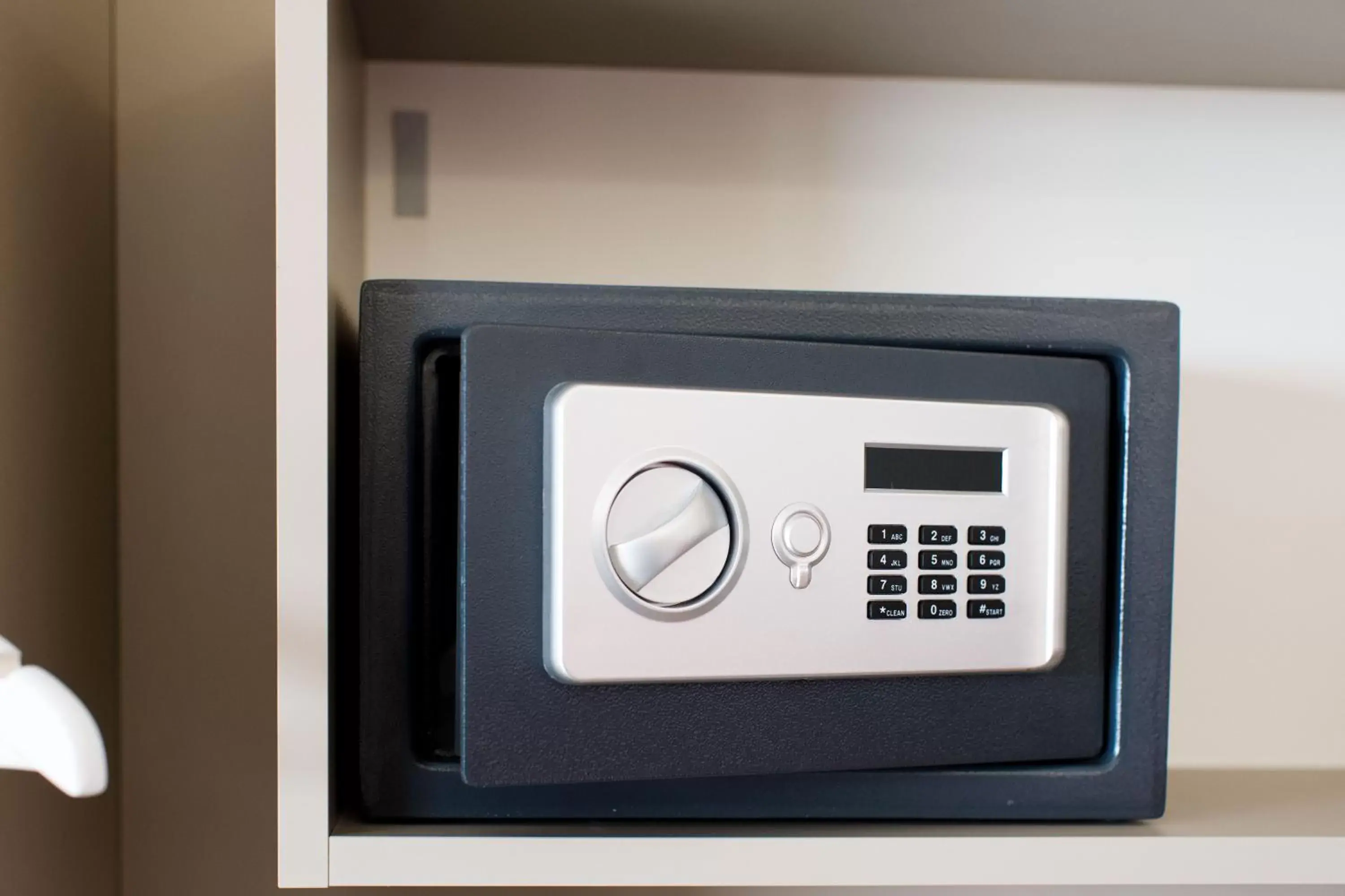 Deluxe Double or Twin Room with Sea View in Le Muse Suite Deluxe Double or Twin Room with Sea View in Le Muse Suite